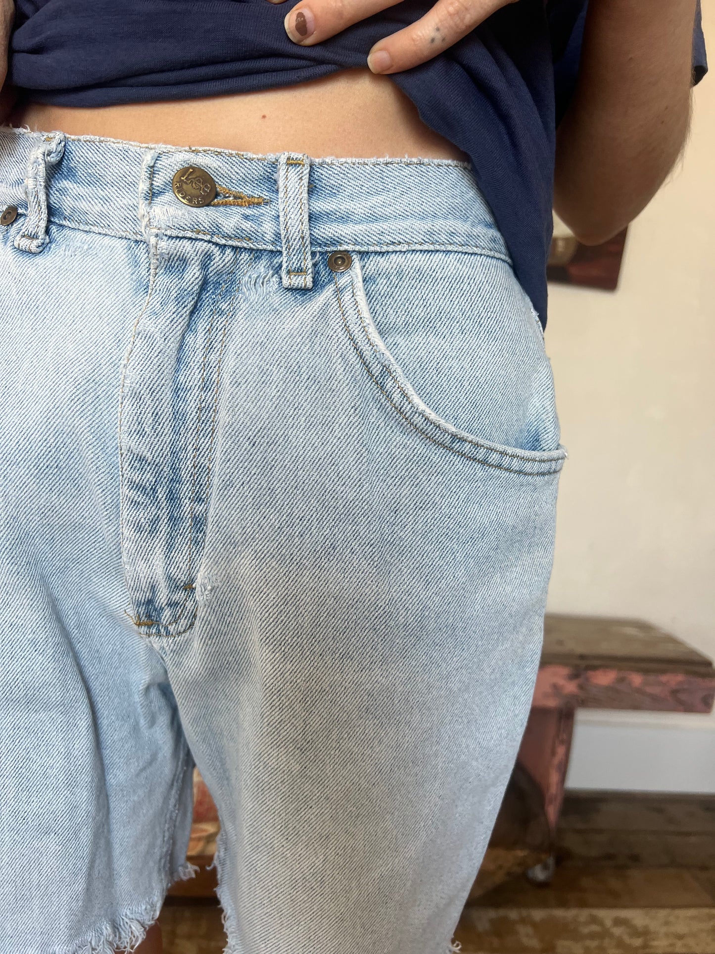 Lightwash Lee Riders Cutoffs