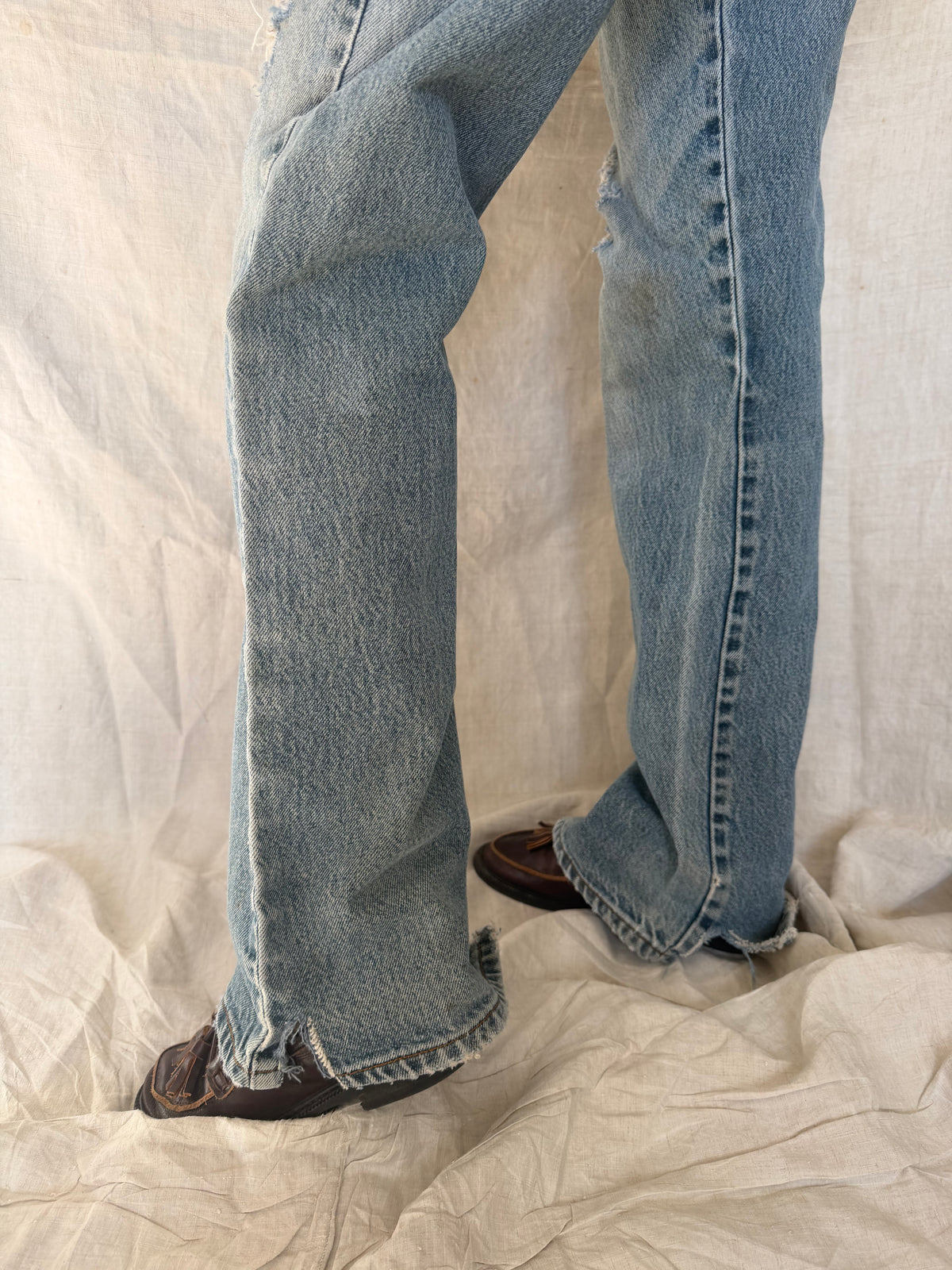 Distressed Levi’s 517 01