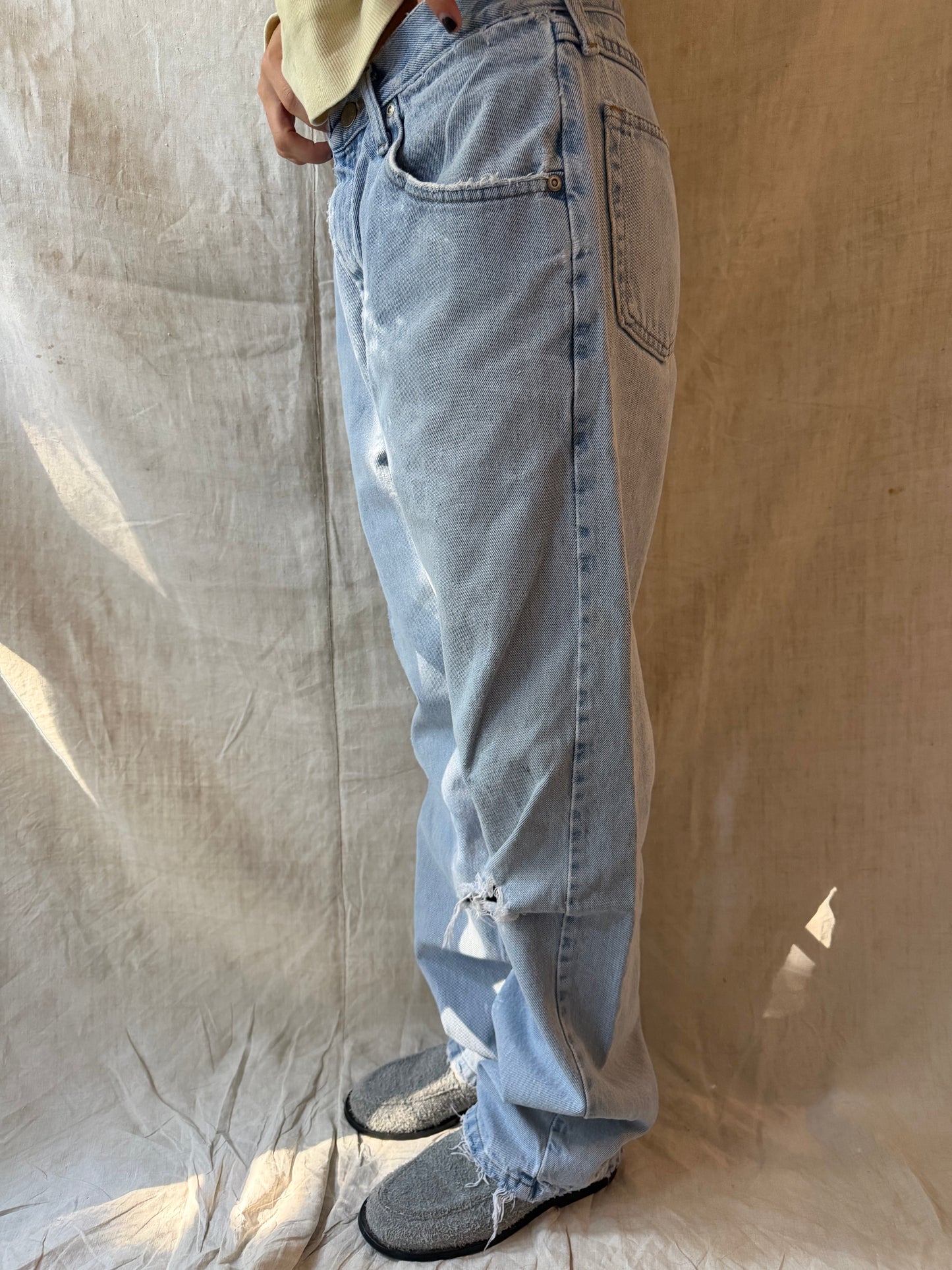 Lightwash Distressed Wrangler Denim
