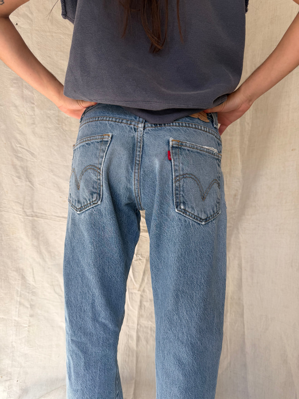 Medium/Light Wash Levi’s 517 07