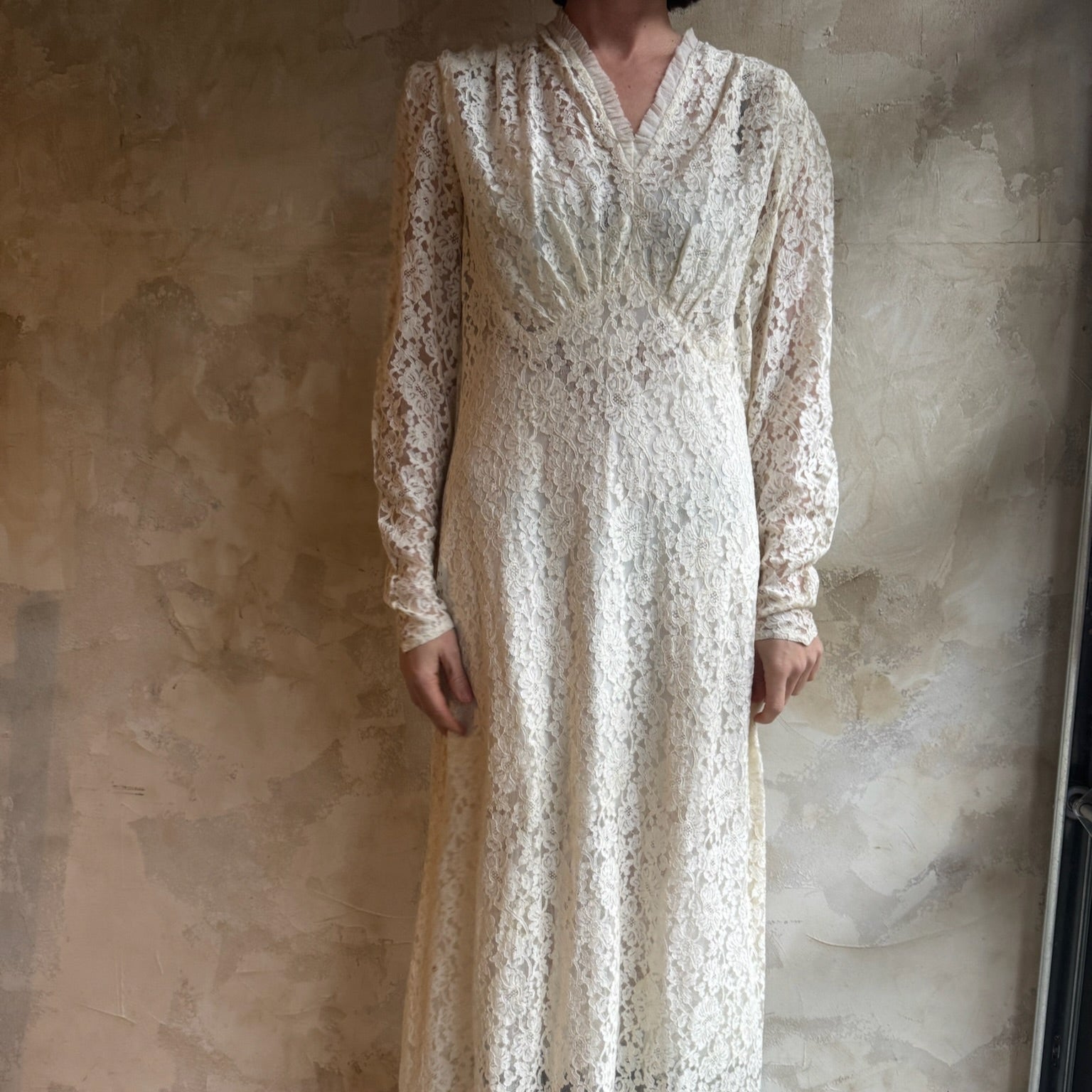 Long Cream Lace Dress – The Wanderly