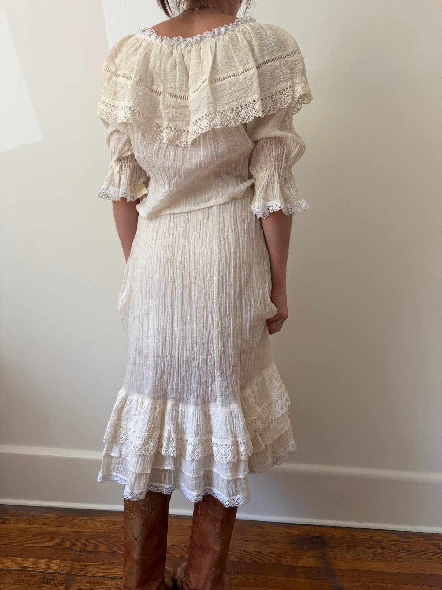 Two Piece Elastic Gauzy Cotton Set