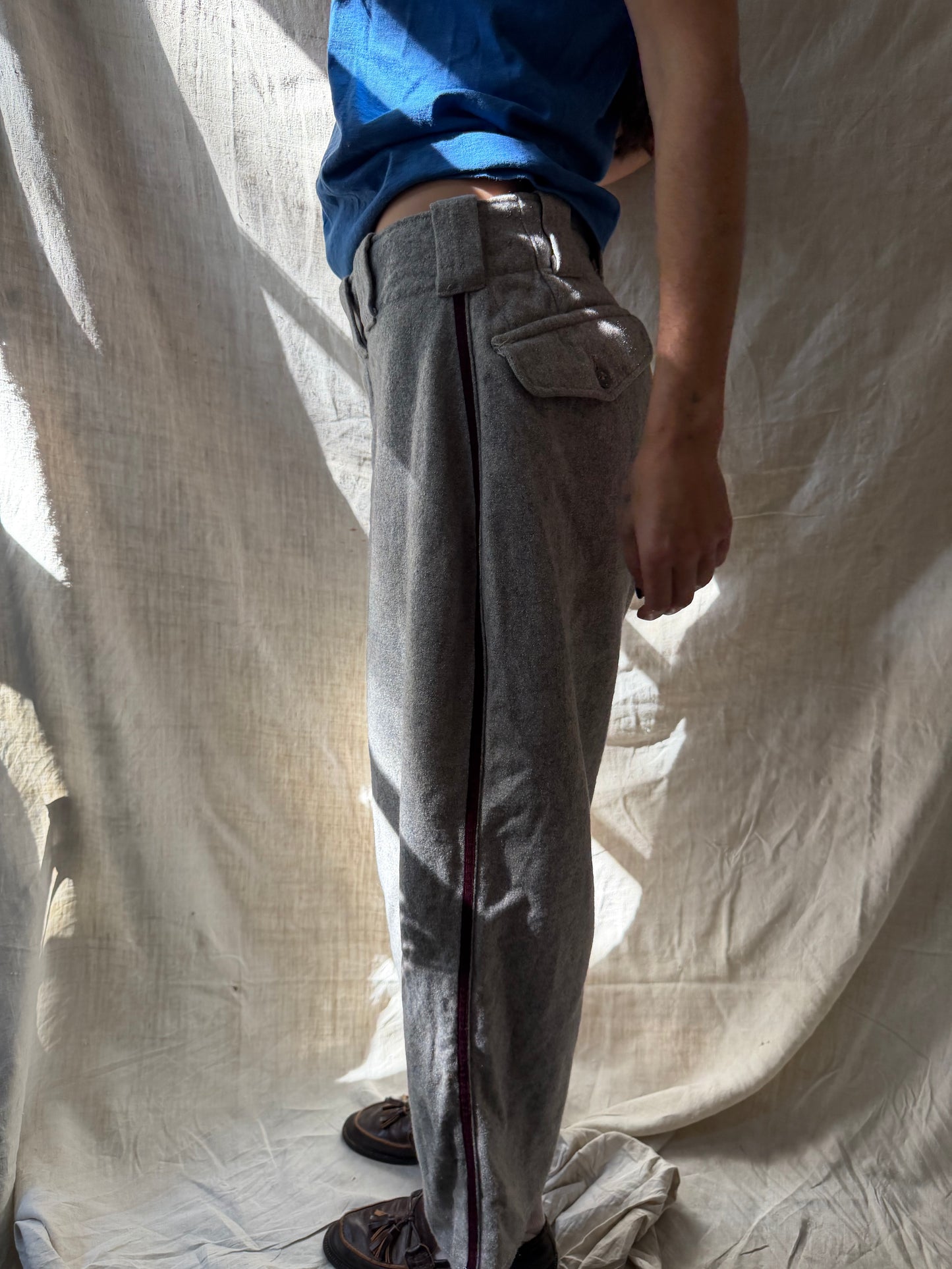 Cropped Wool Baseball Trouser