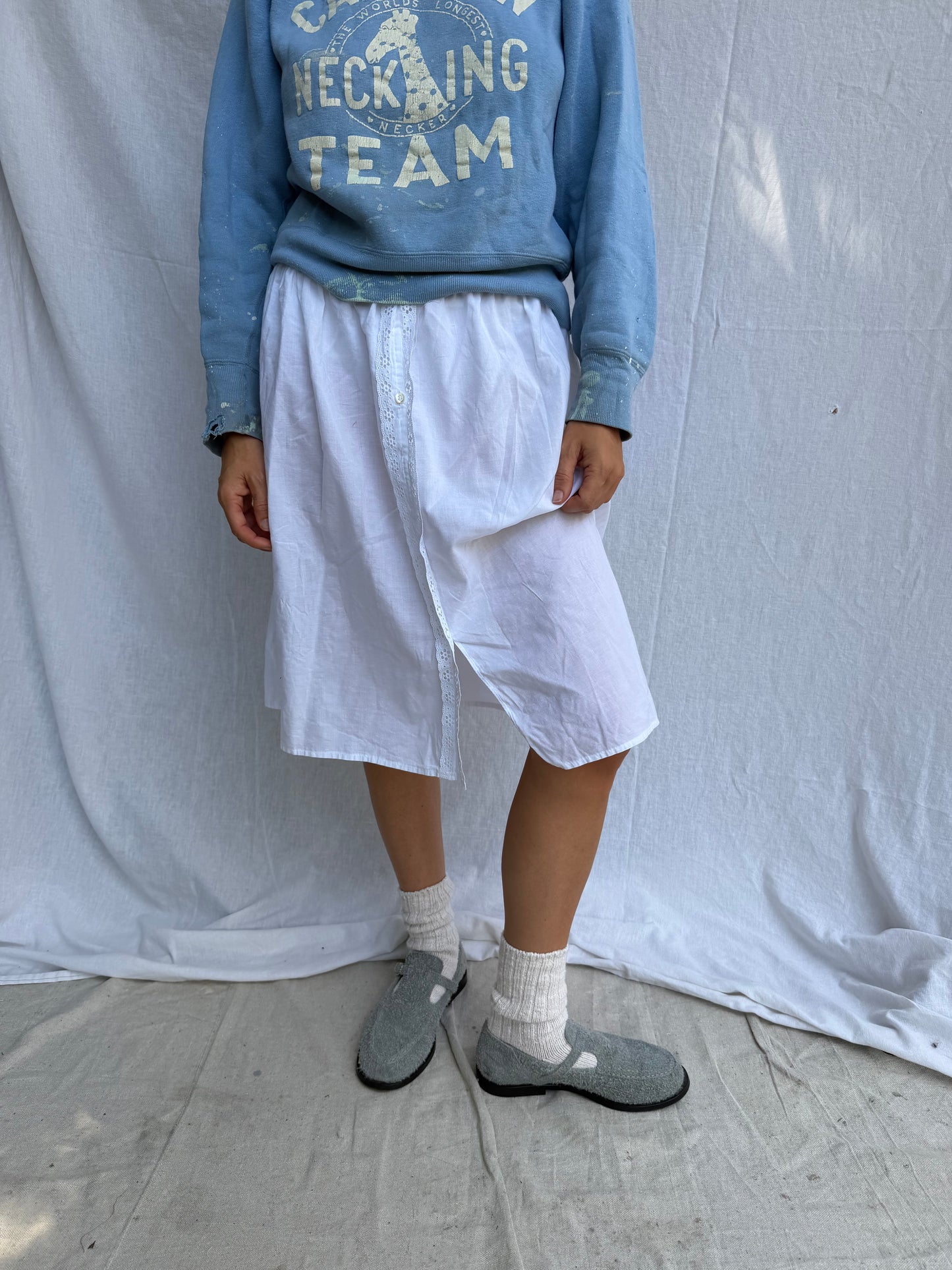 Lightweight White Cotton Skirt w Eyelet Panel