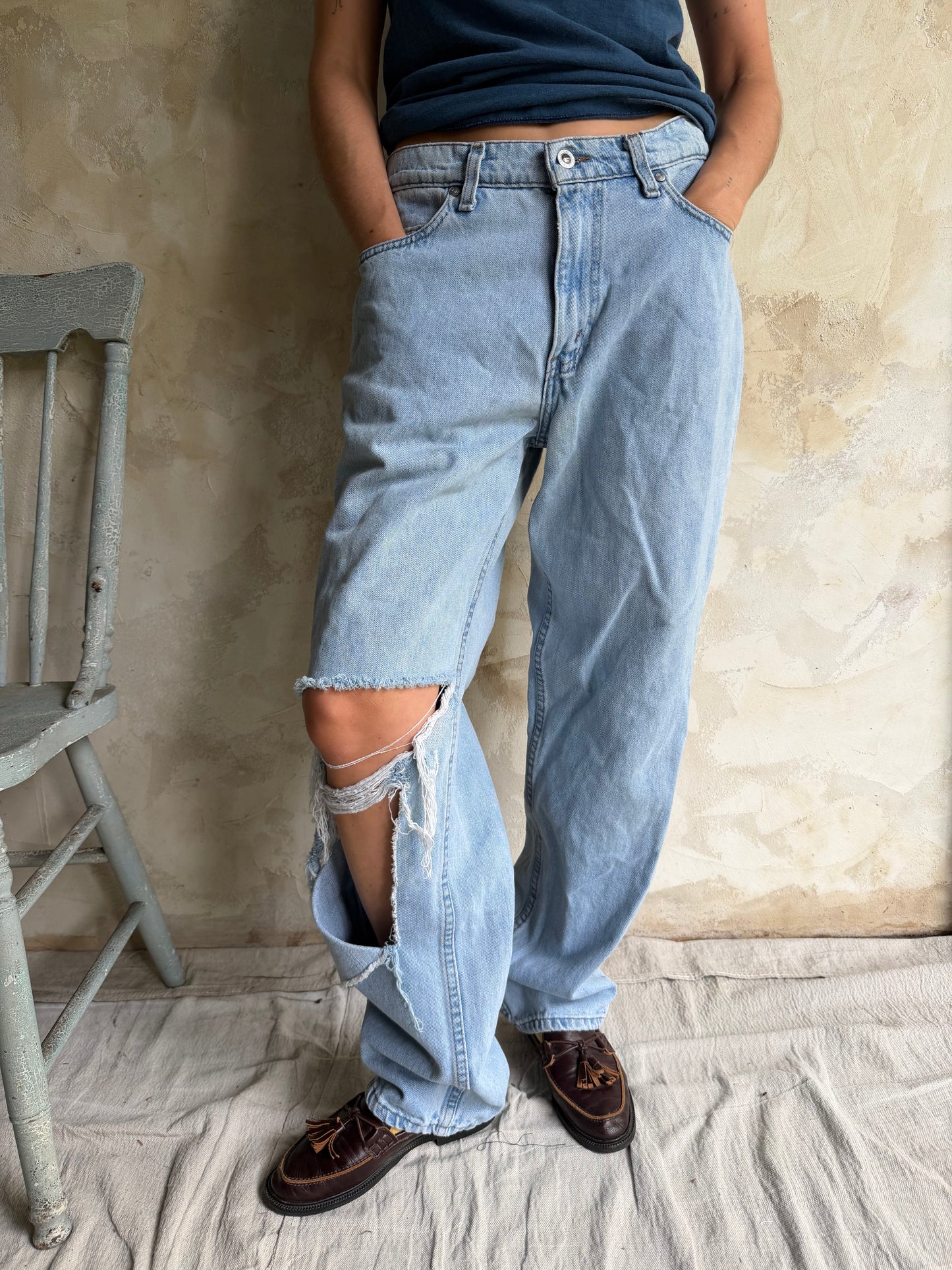 Light Wash Silvertab Levi’s Distressed Jeans