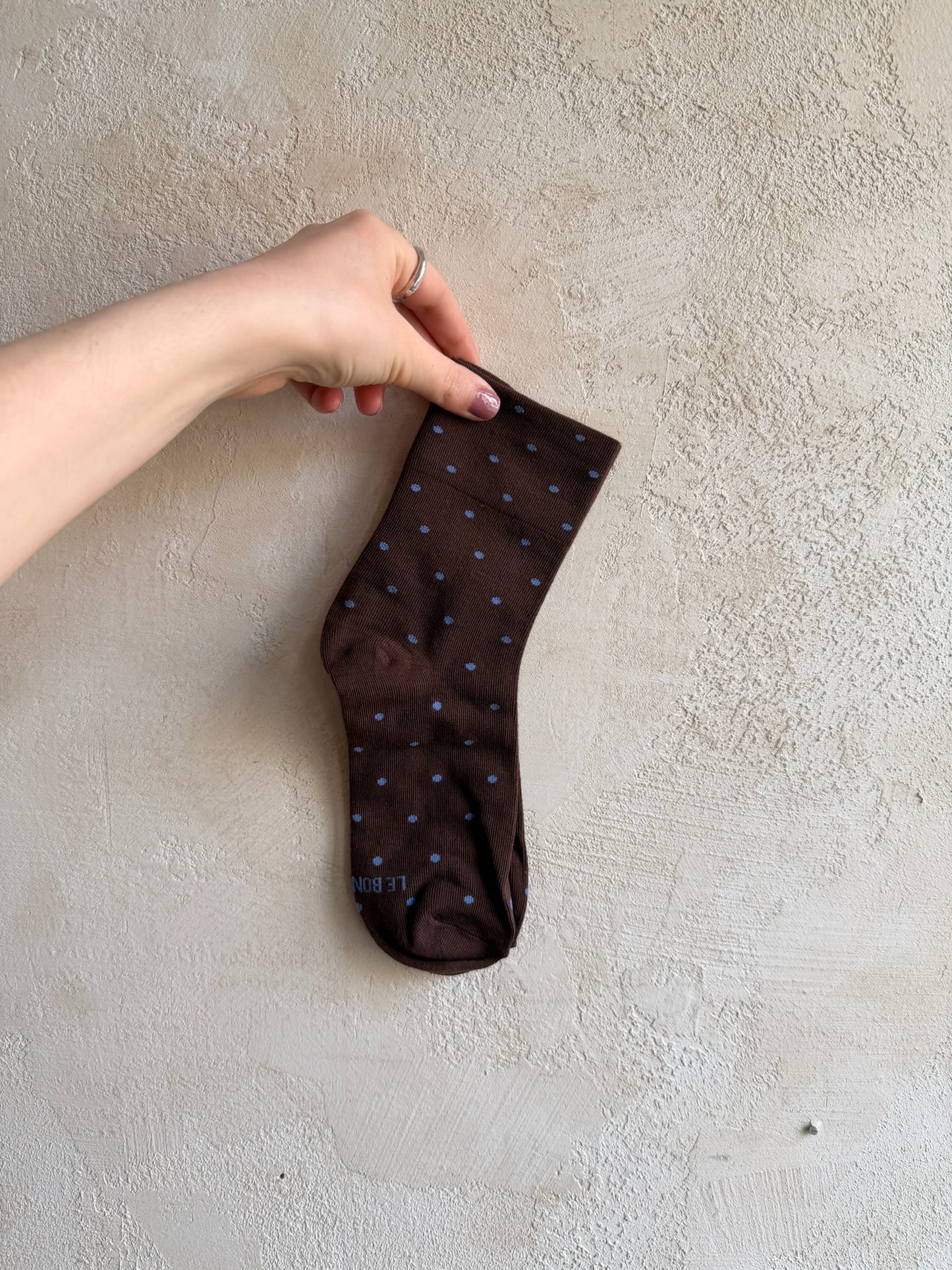 Patterned Sneaker Socks in Cacoa/Blue Polka Dot By Le Bon Shoppe