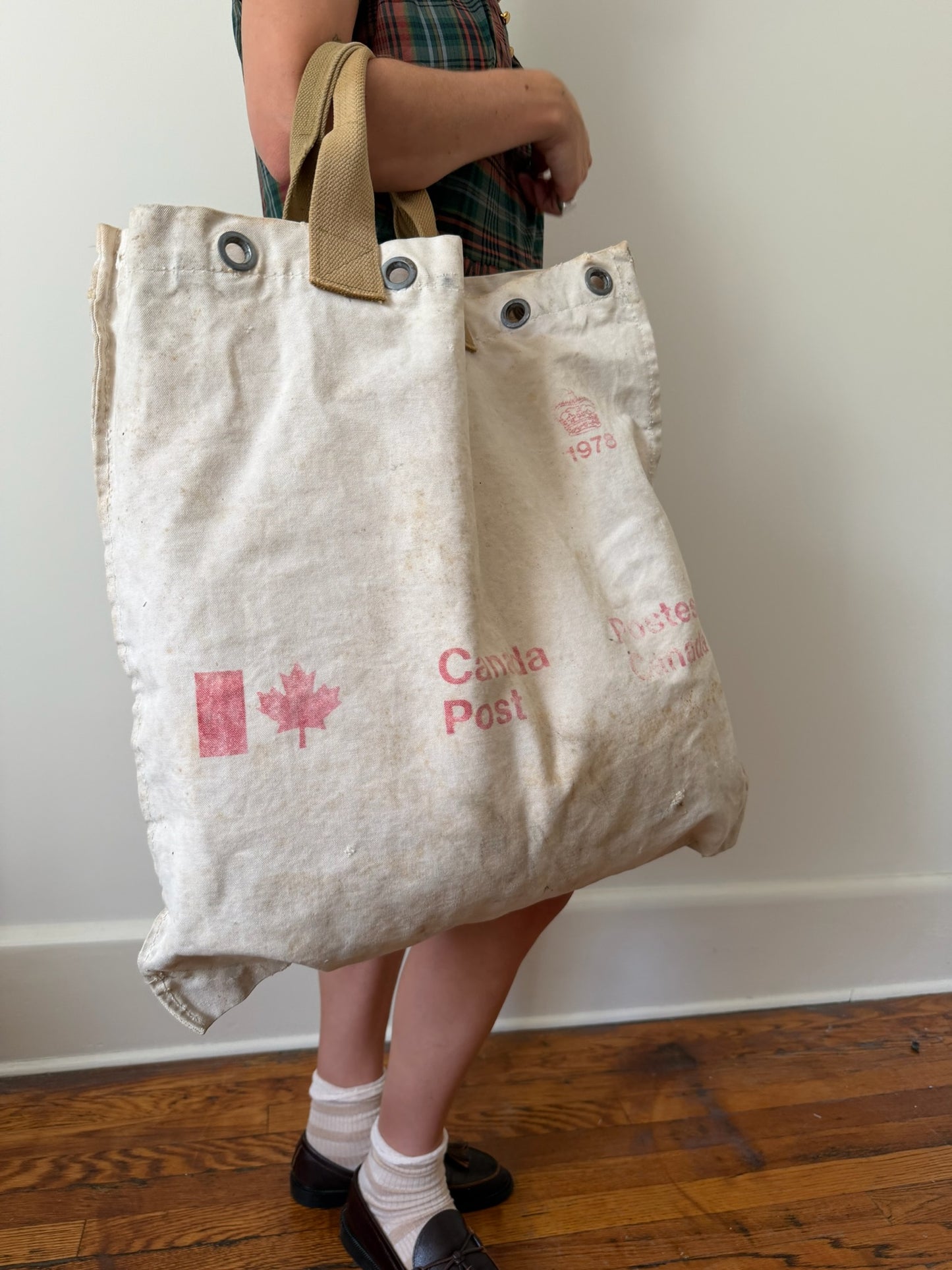 Reworked Canada Post Tote Bag / Khaki Strap