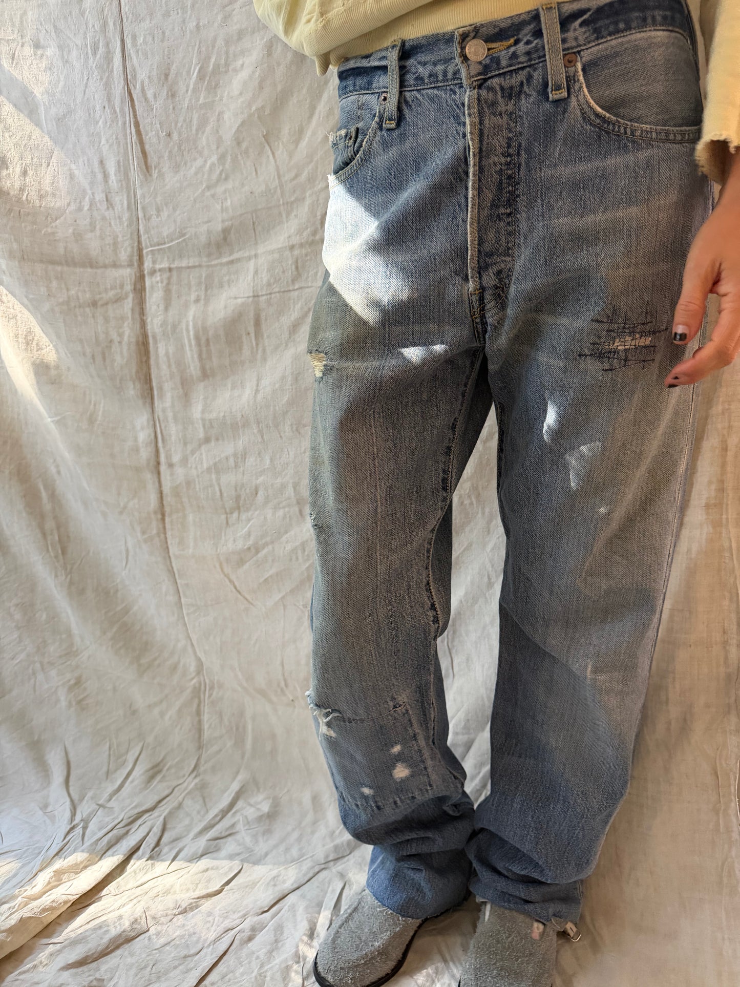 Mended Lightwash Levi 501s