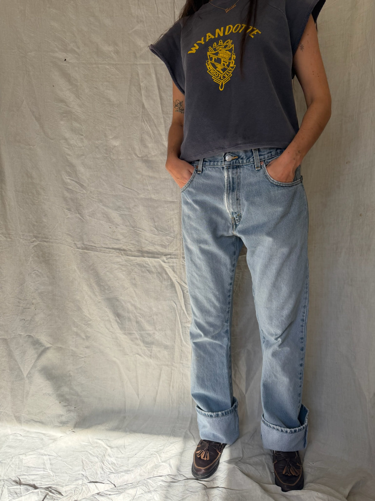 Light wash Levi’s 517 10