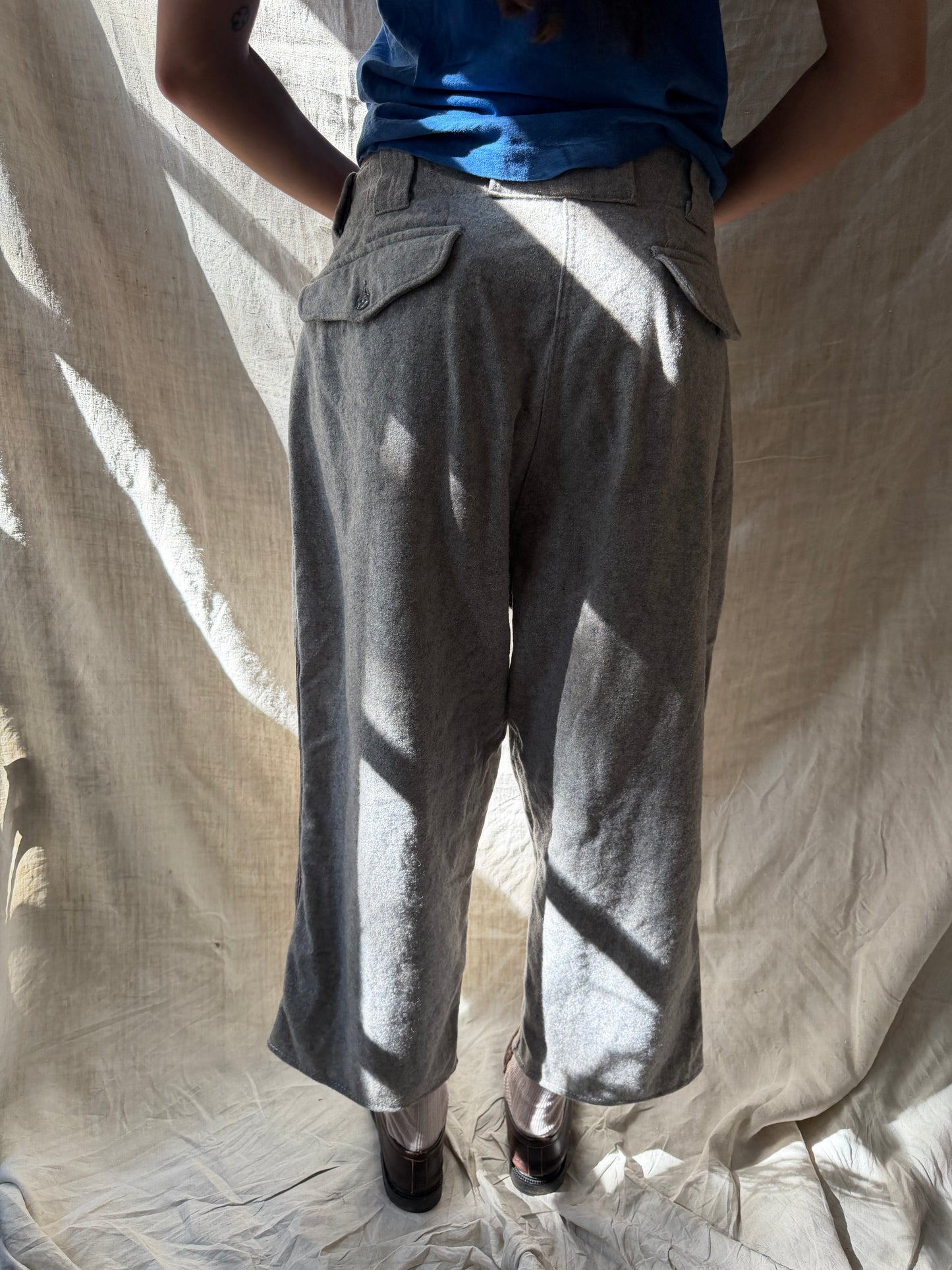 Cropped Wool Baseball Trouser