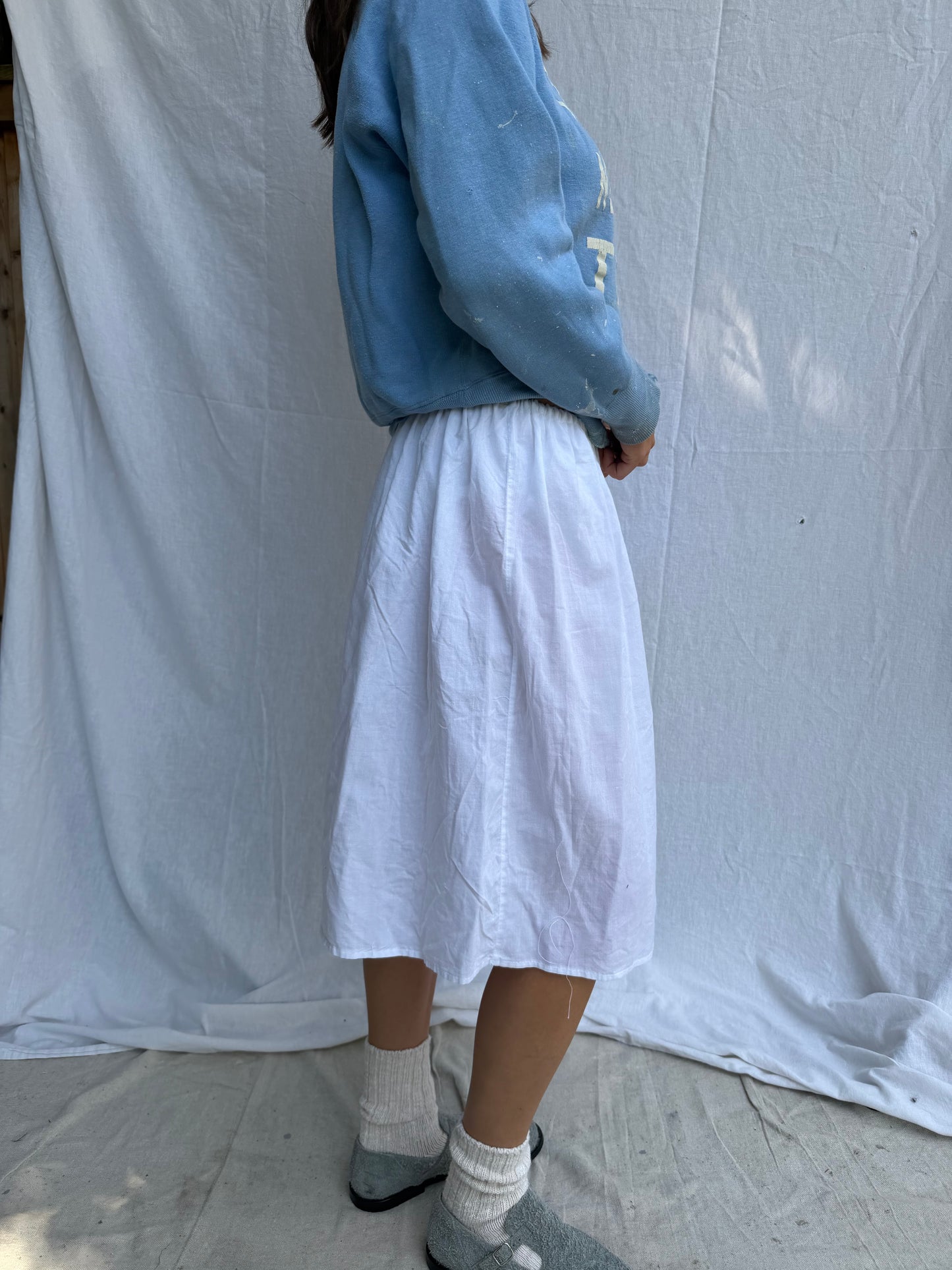 Lightweight White Cotton Skirt w Eyelet Panel
