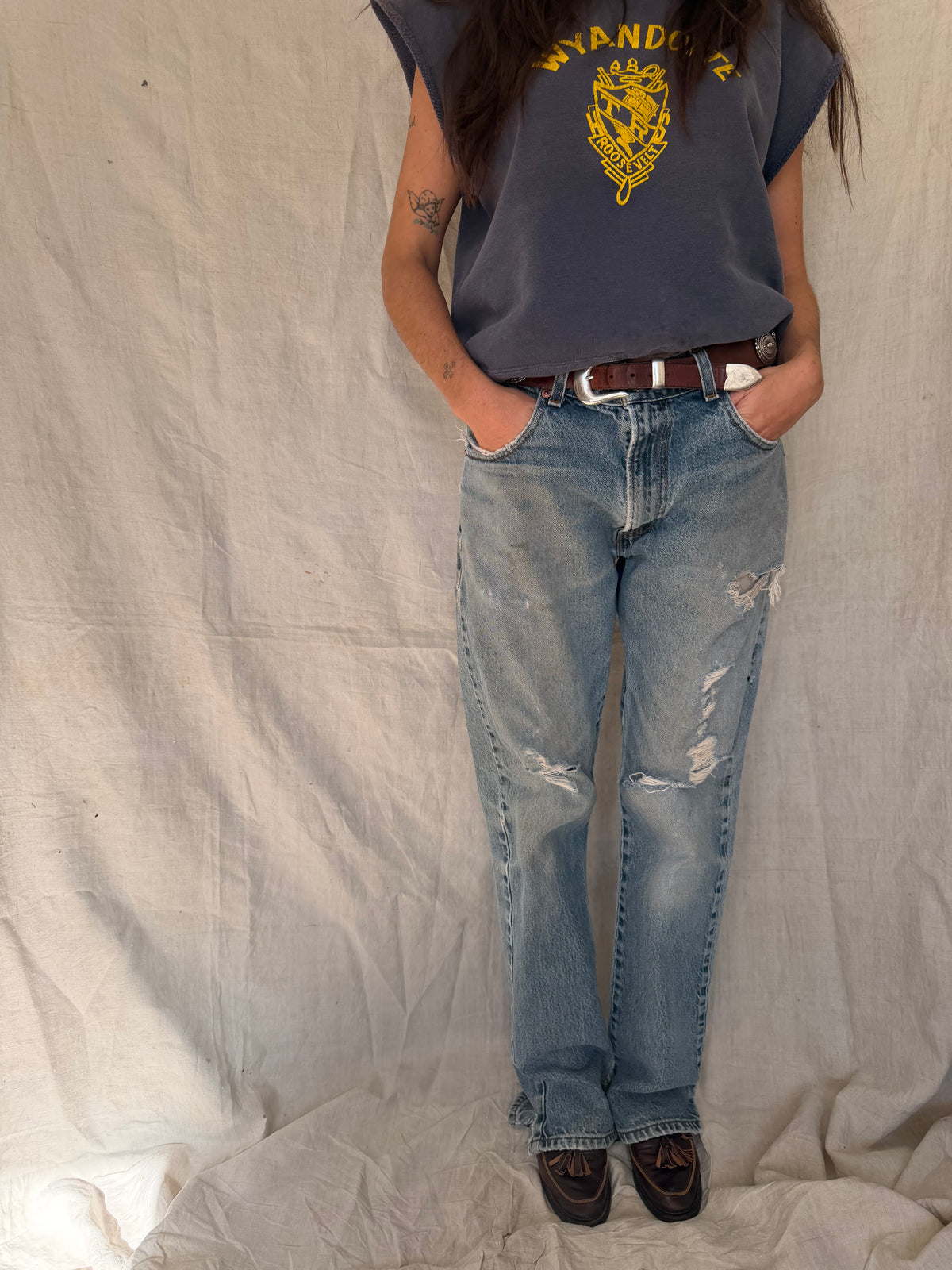 Distressed Levi’s 517 01