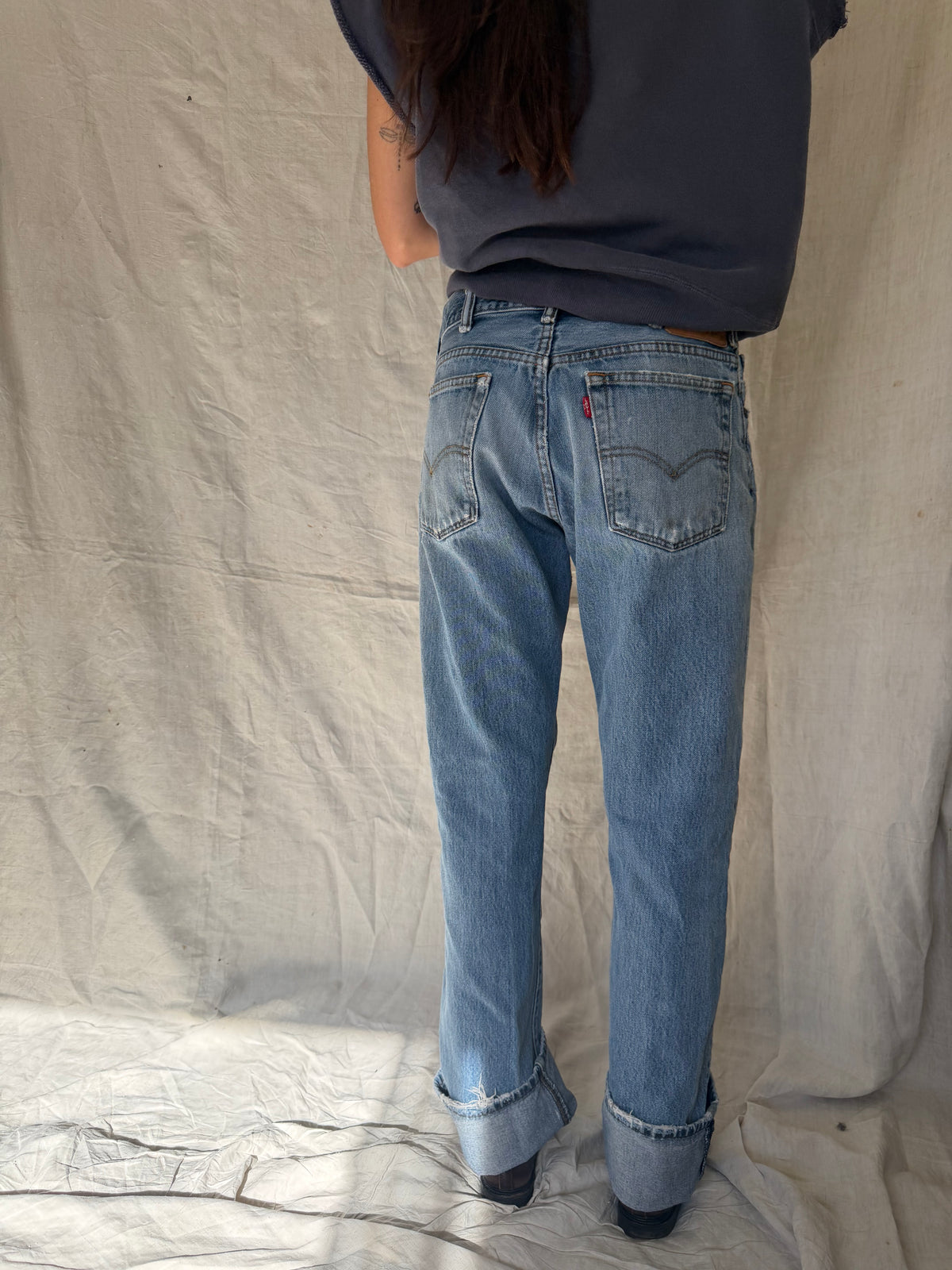 Medium/Light Wash Distressed Levi’s 517 06