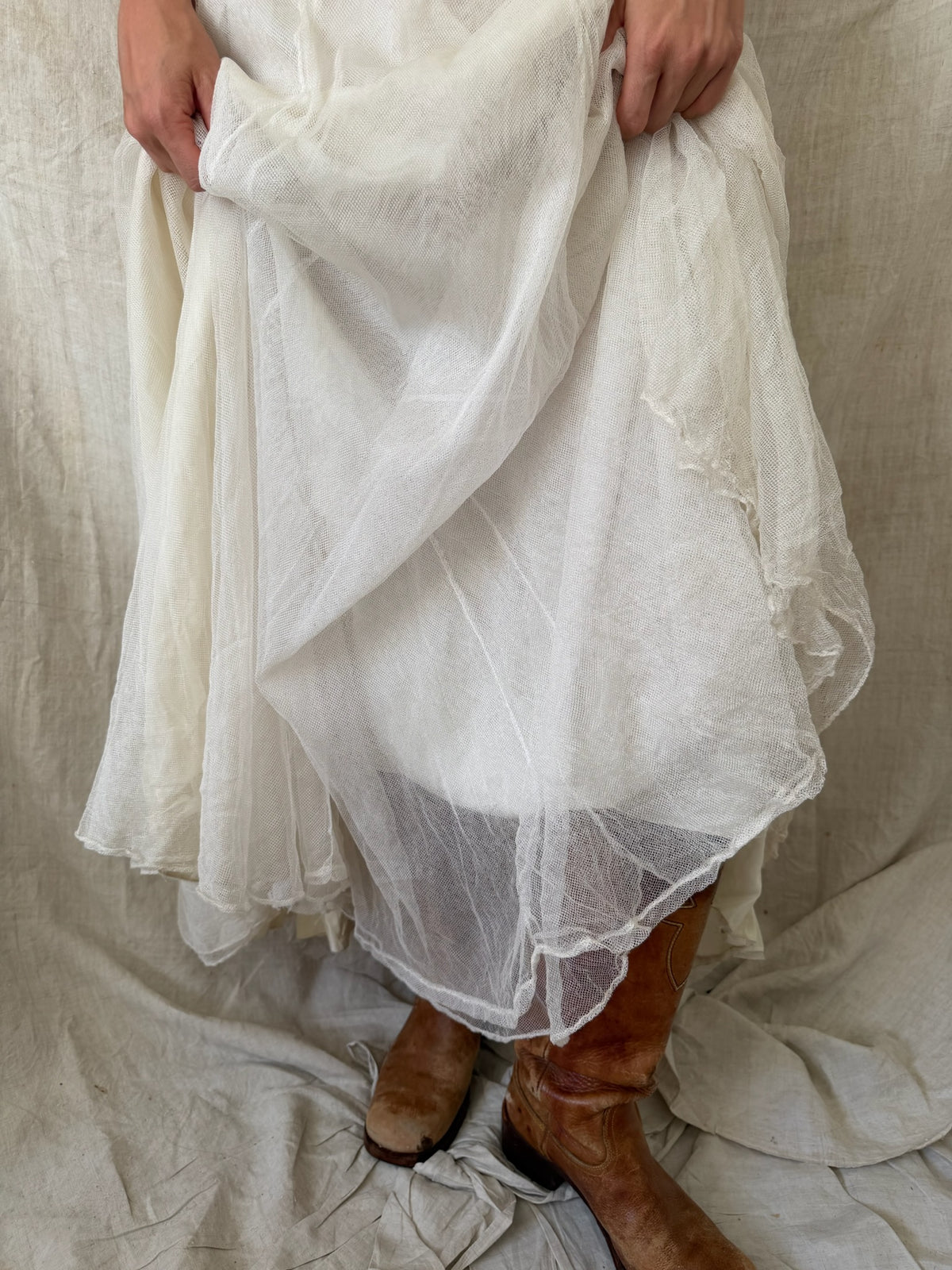 Antique Silk Mesh Lace Wedding Dress