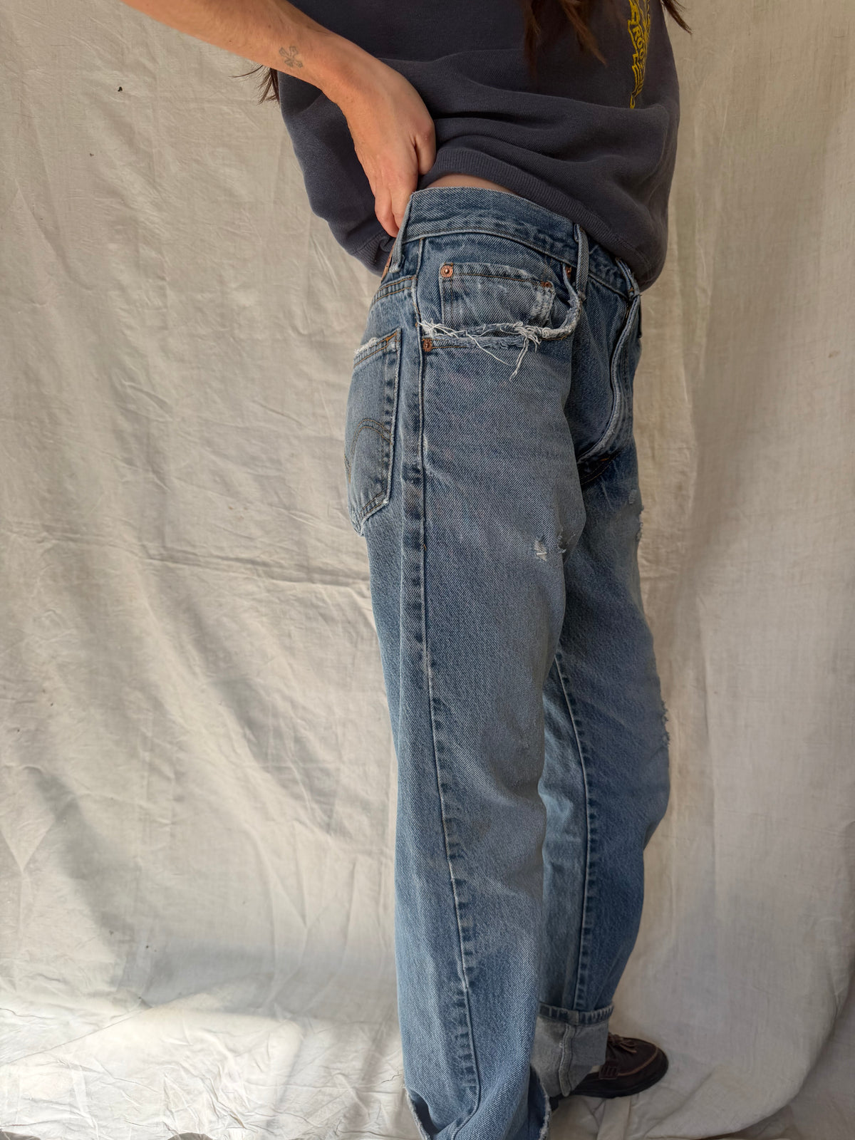 Medium Wash Distressed Levi’s 517 04