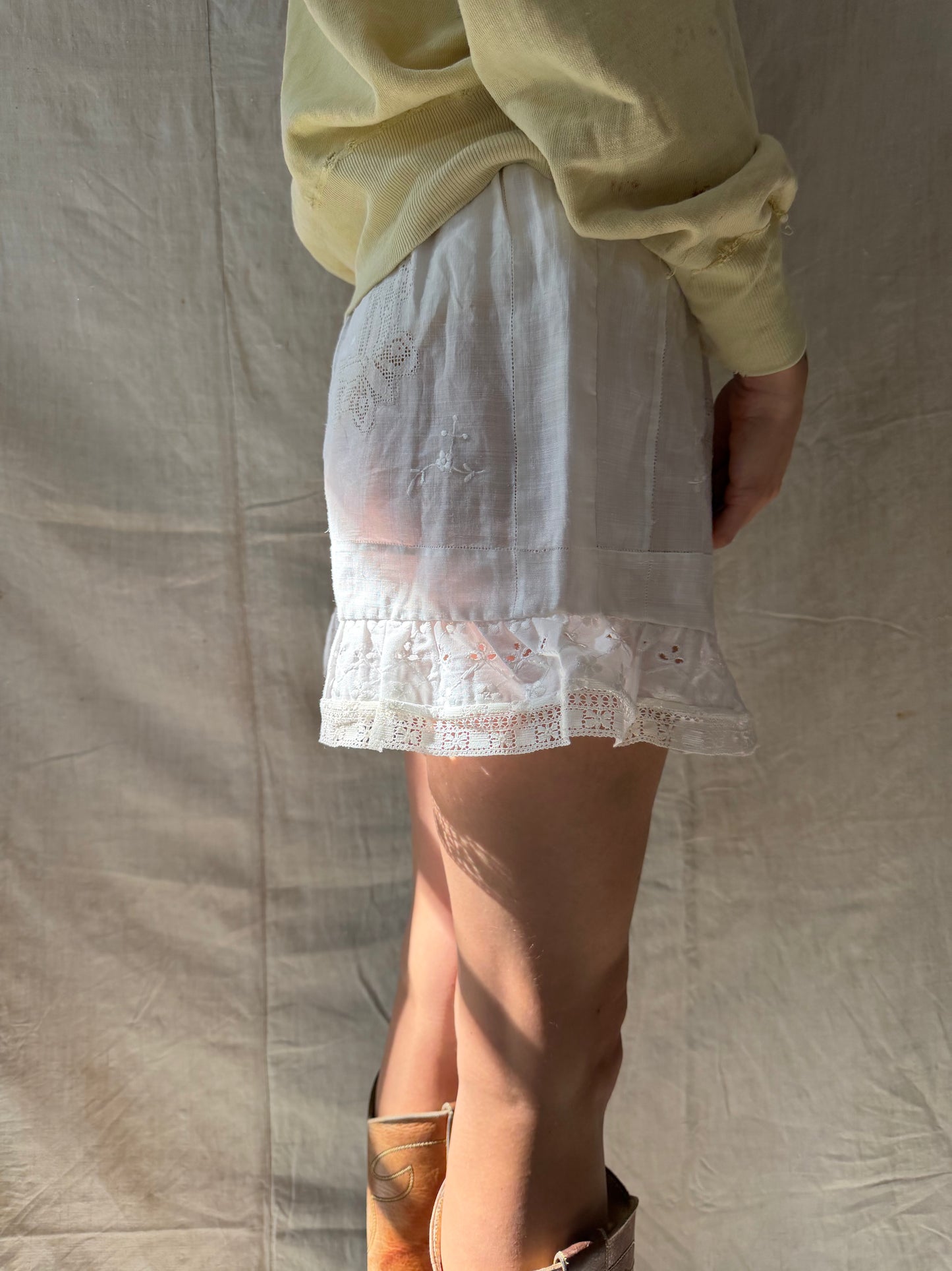 Wanderly White Linen Cutout Bloomers