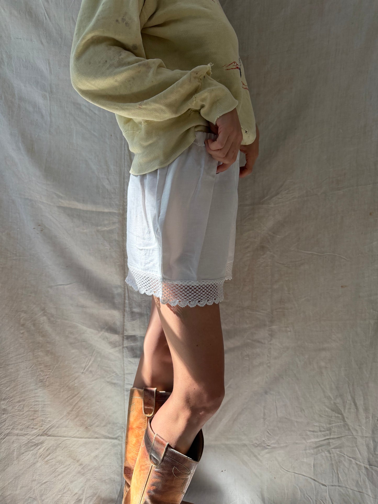 Wanderly Bloomer with Crochet Scalloped Trim
