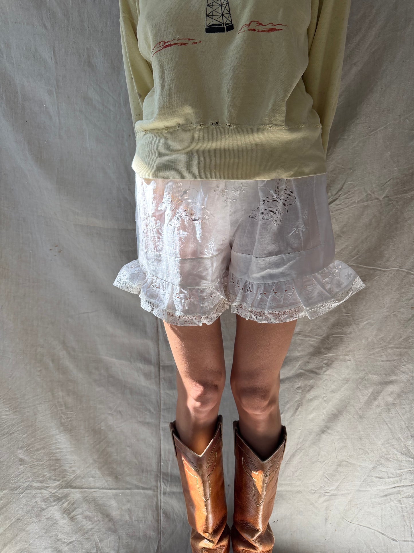 Wanderly White Linen Cutout Bloomers