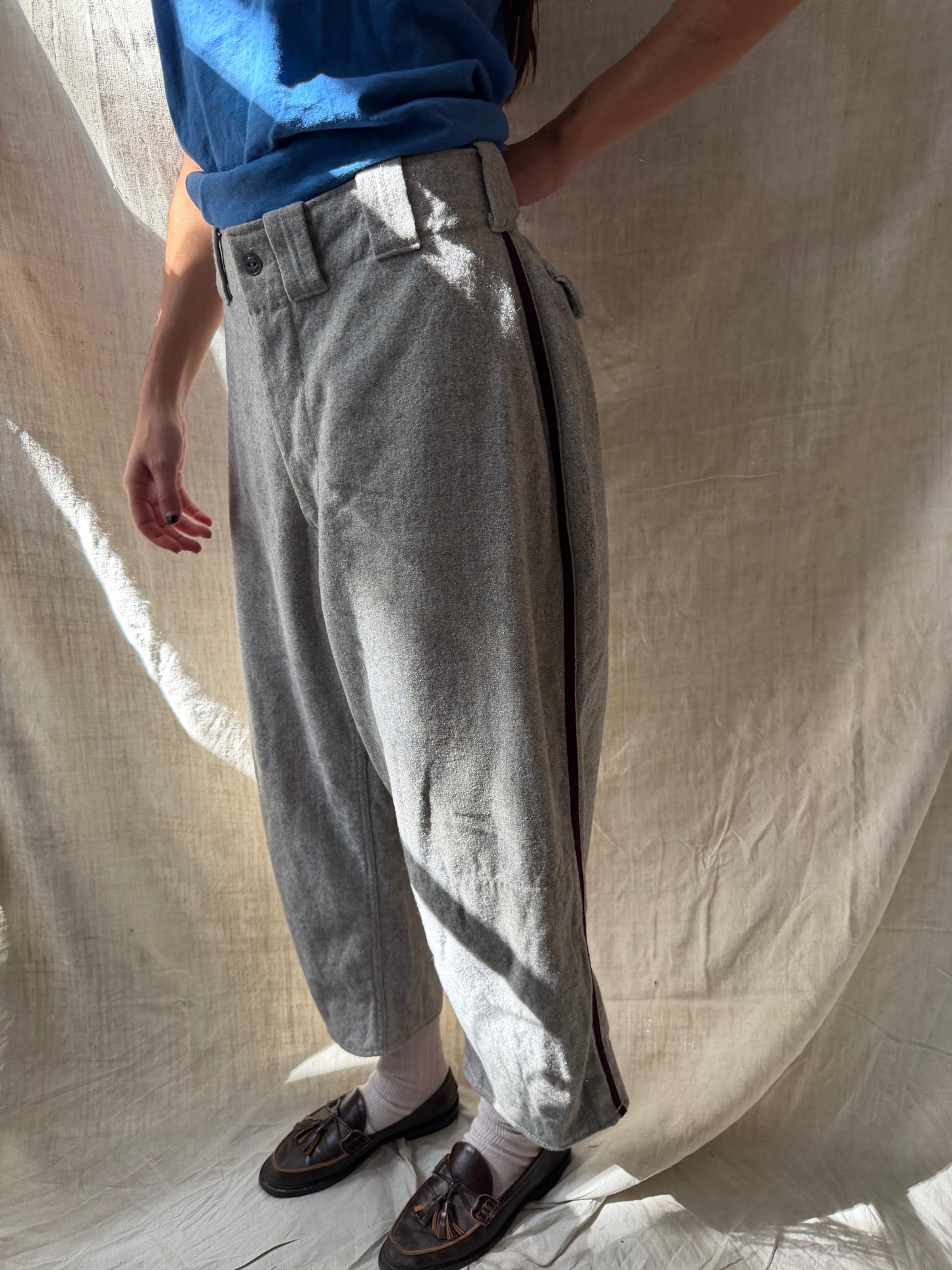 Cropped Wool Baseball Trouser