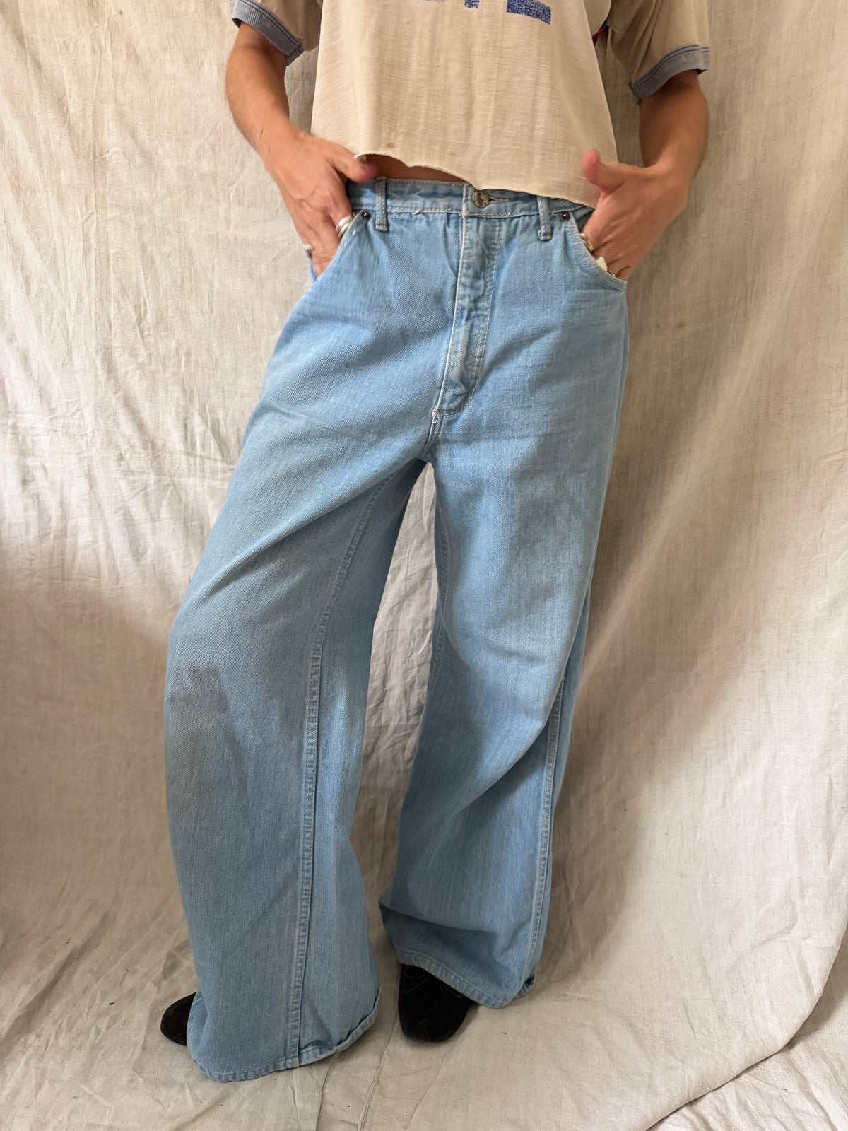 Lightwash Wide Leg Star Denim