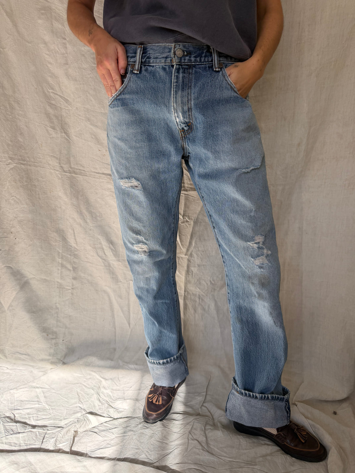 Medium/Light Wash Distressed Levi’s 517 06
