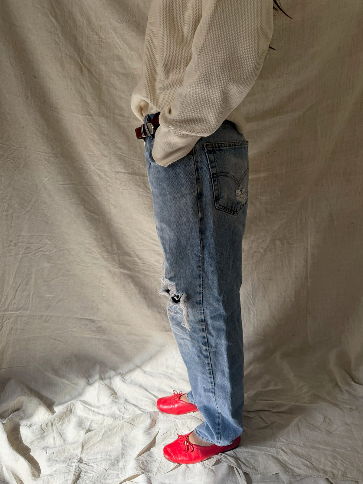 Super Distressed Light-wash Levi’s