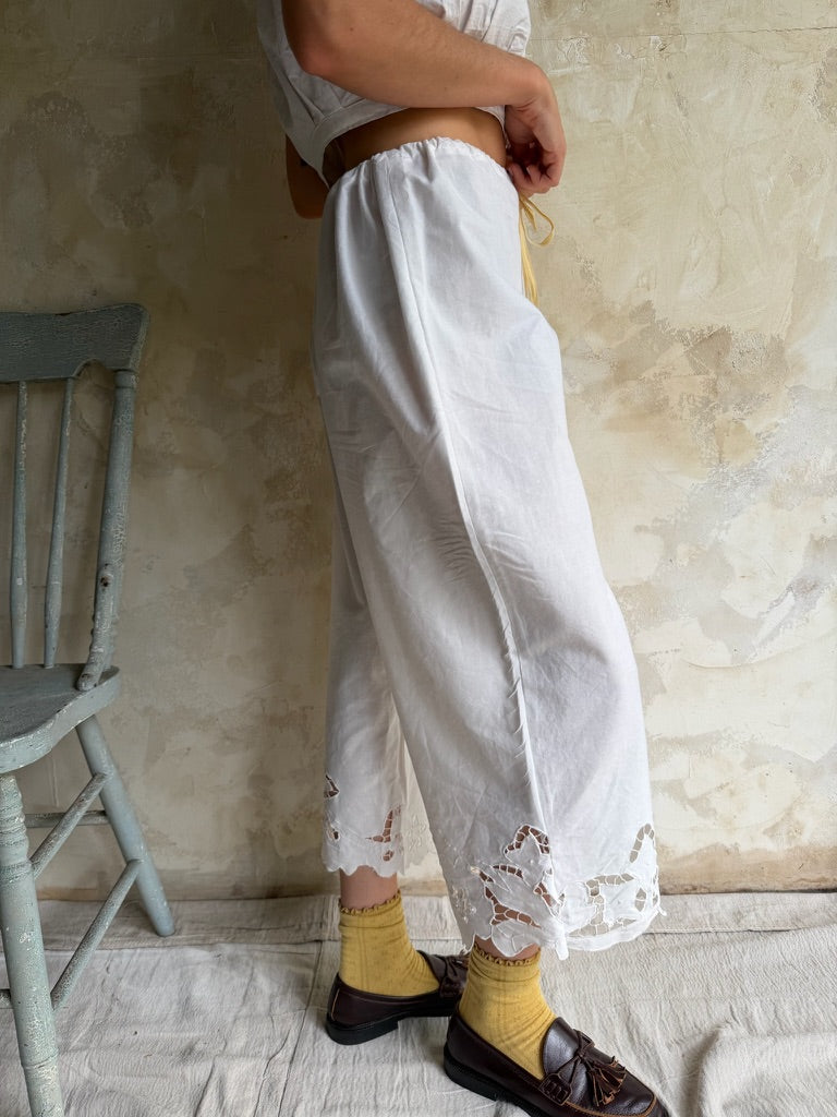 Handmade Floral Cutout Bloomer Pants 02