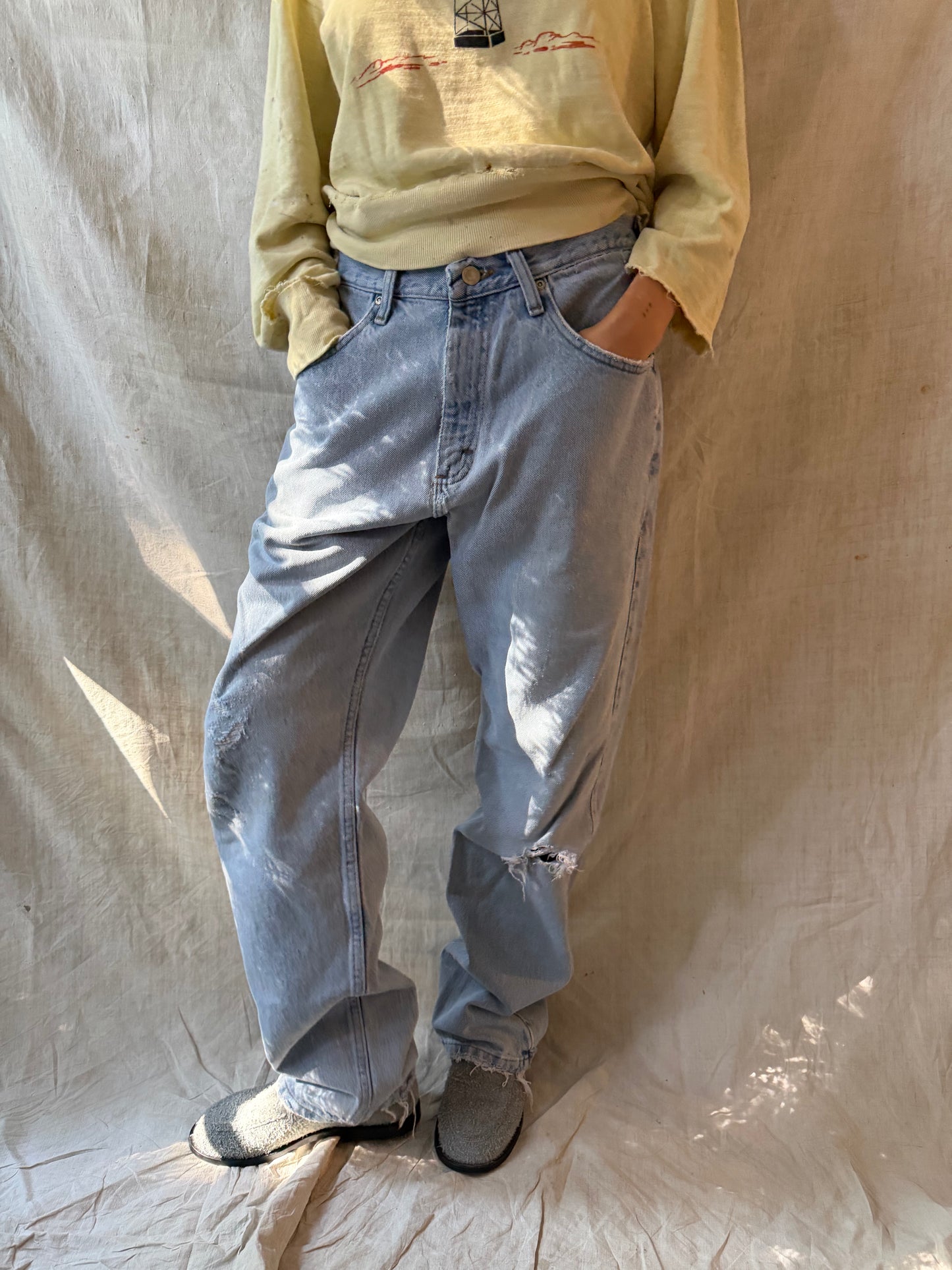 Lightwash Distressed Wrangler Denim