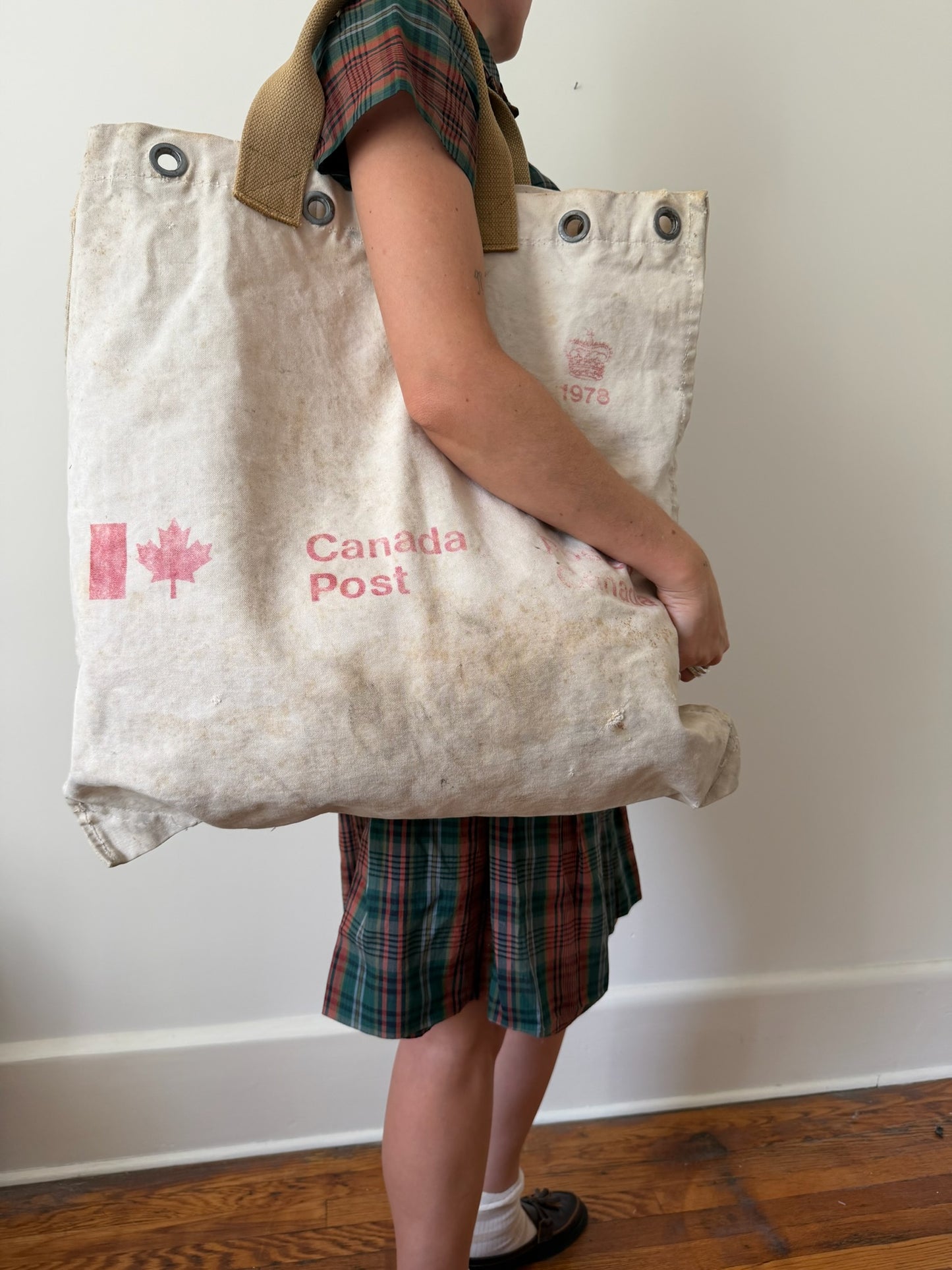 Reworked Canada Post Tote Bag / Khaki Strap
