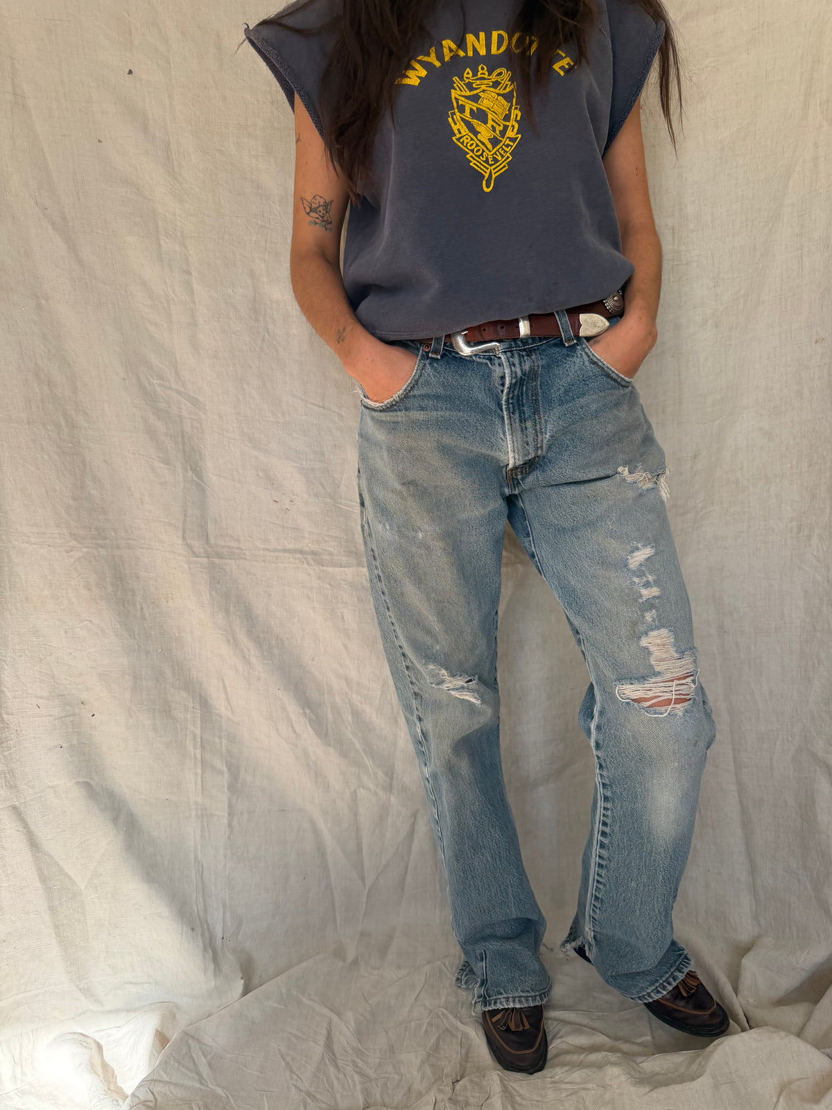 Distressed Levi’s 517 01