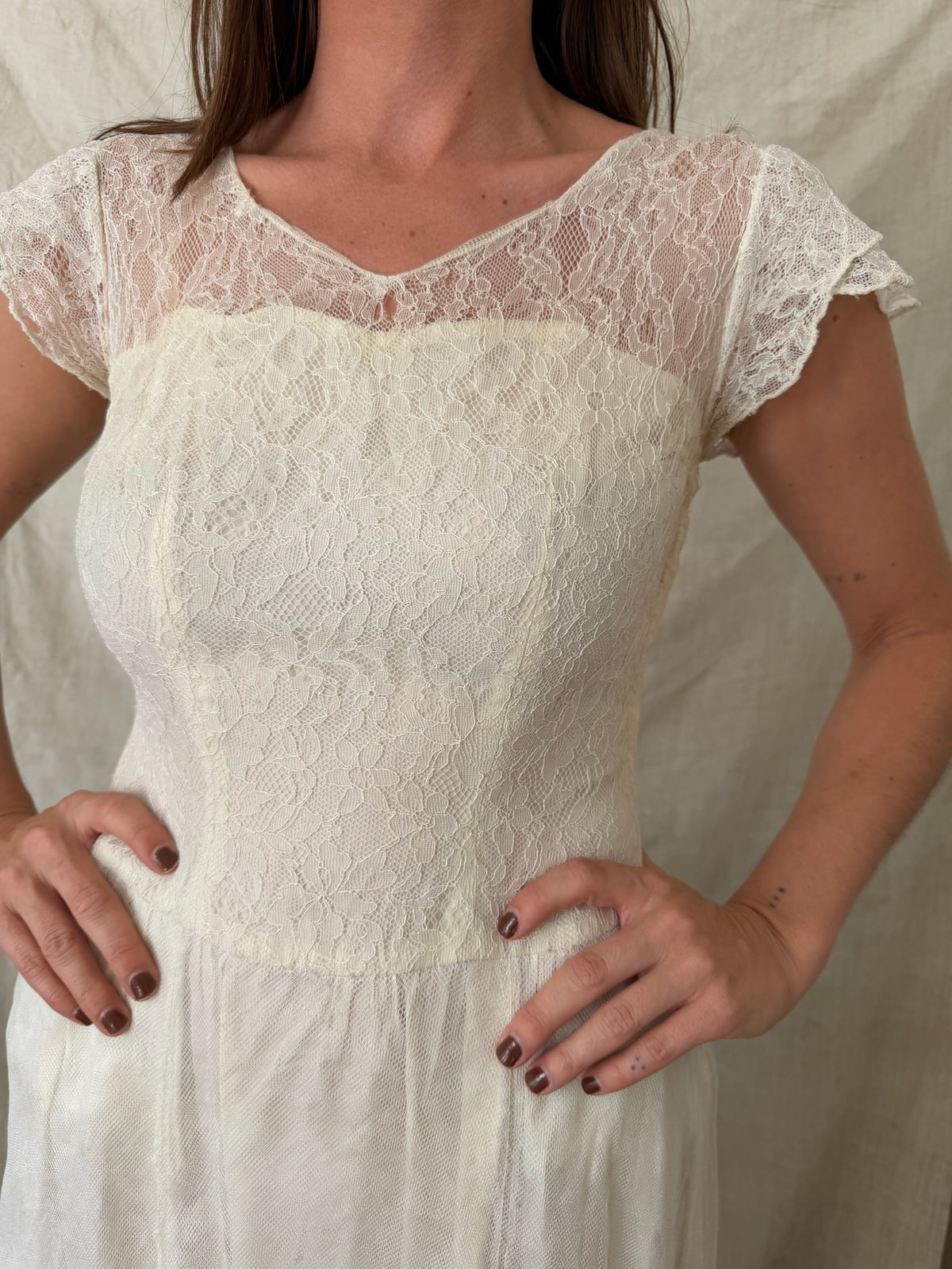 Antique Silk Mesh Lace Wedding Dress