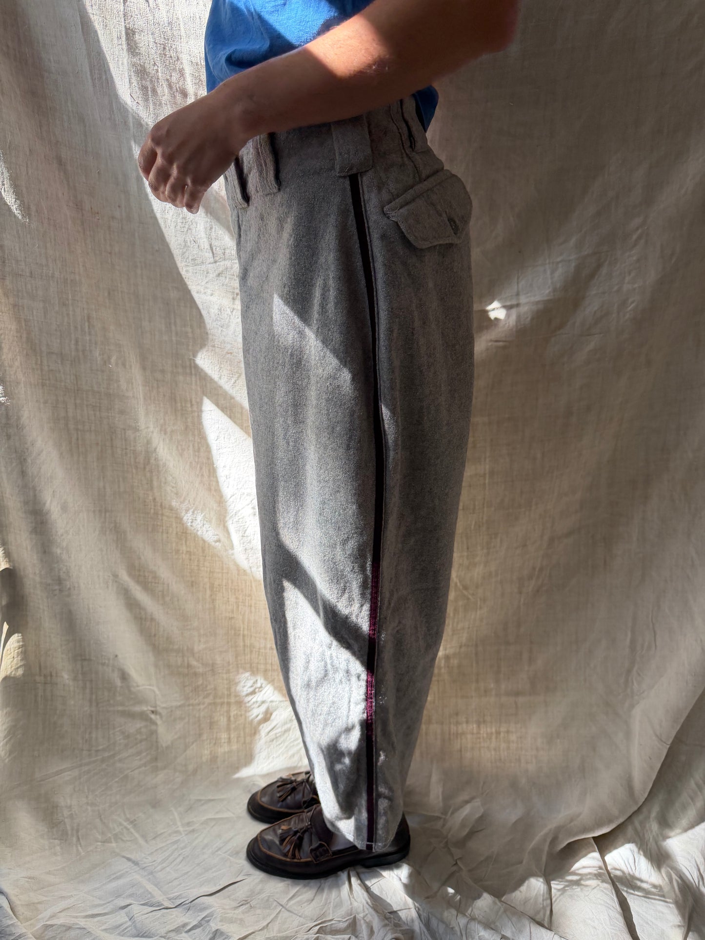 Cropped Wool Baseball Trouser