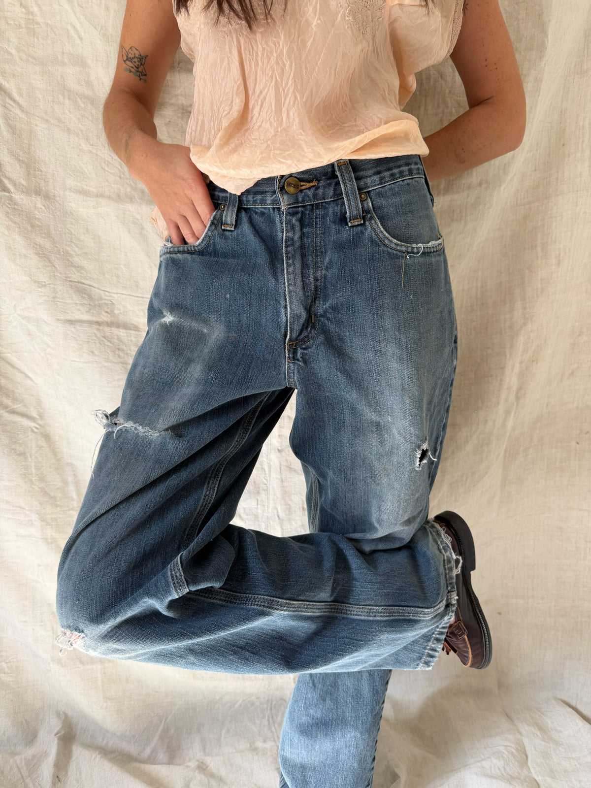 Midwash Distressed Carhartt Denim 01