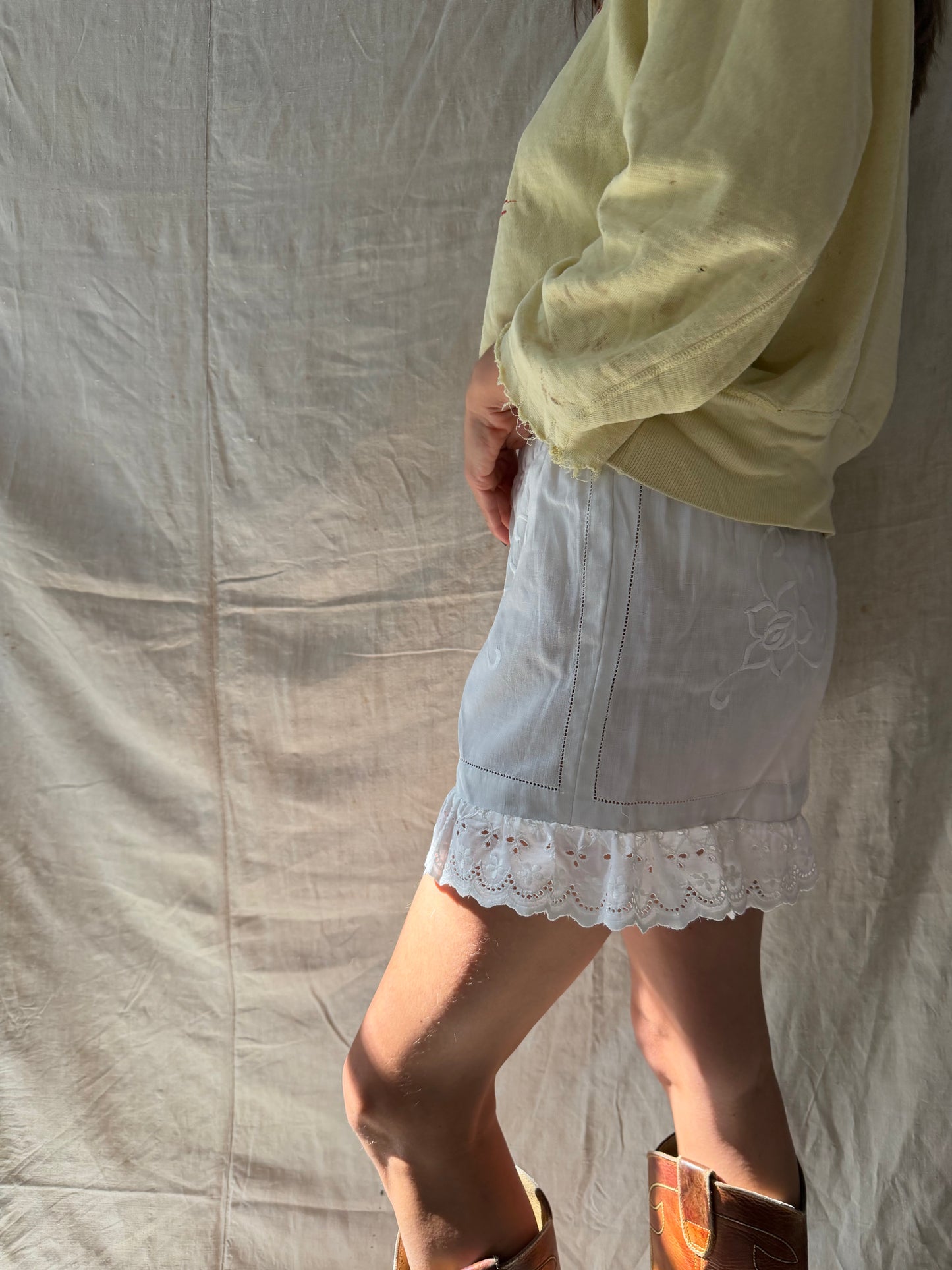 Wanderly White Embroidered Linen Bloomer