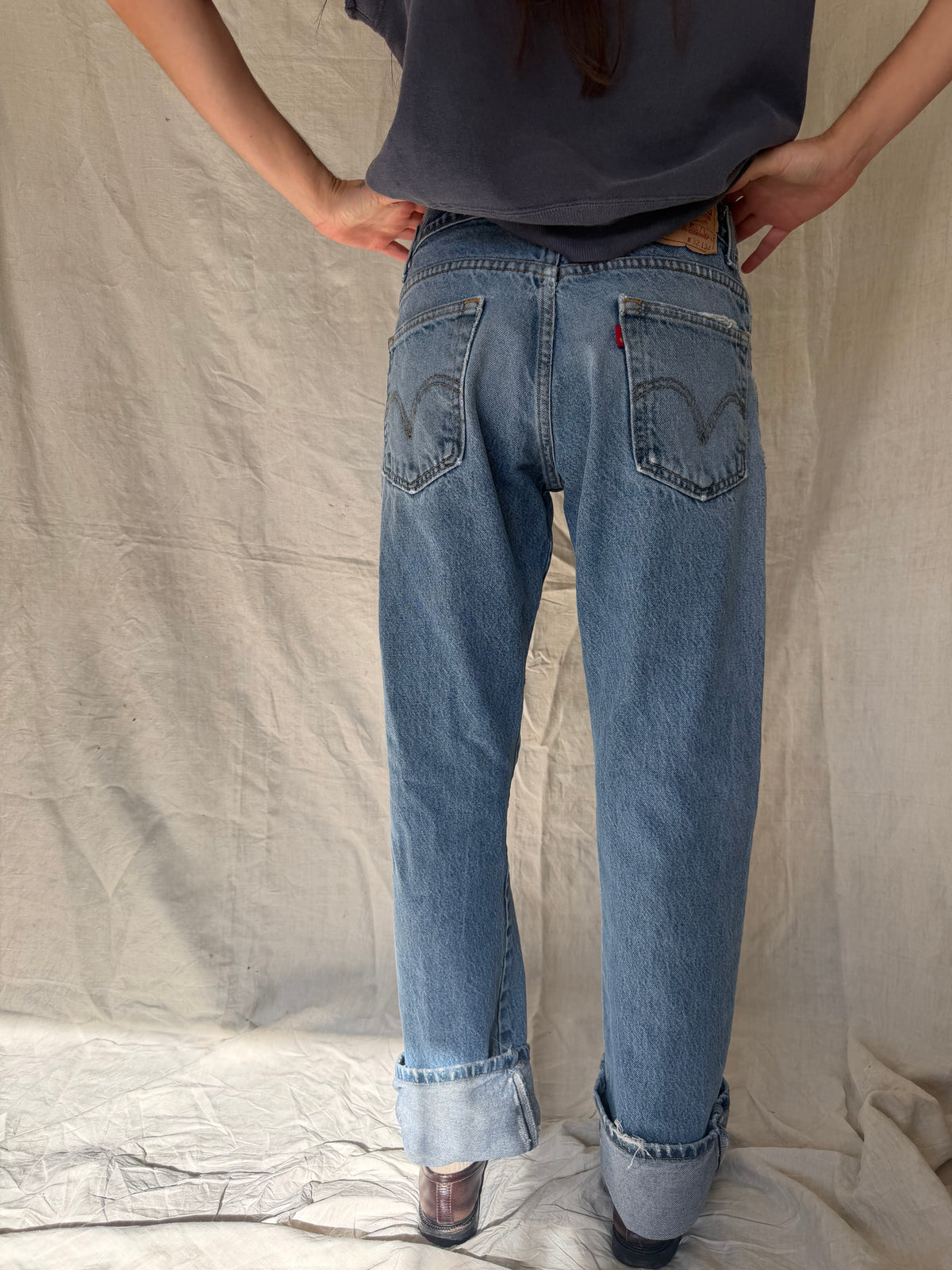 Medium/Light Wash Levi’s 517 07
