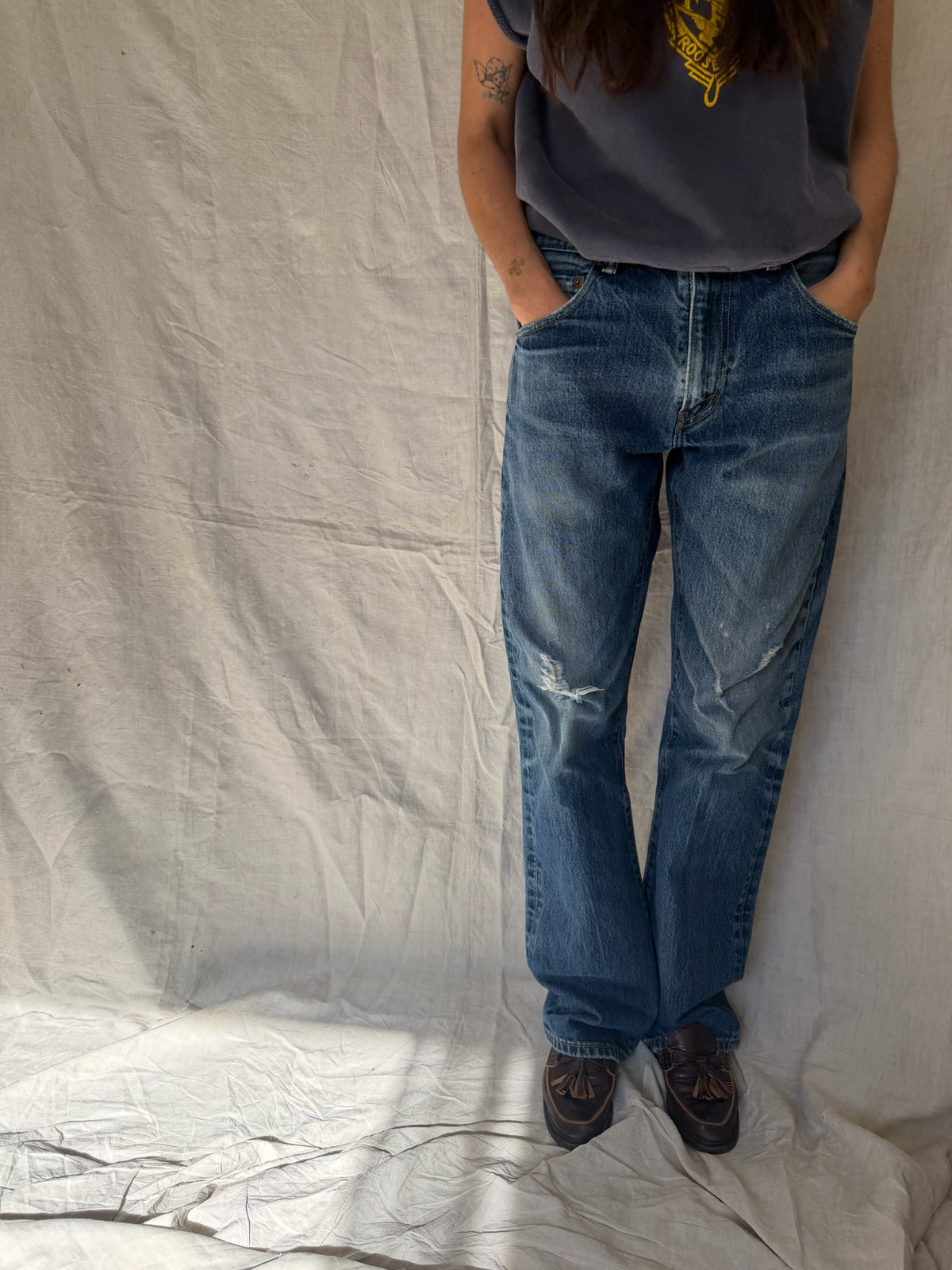 Dark Wash Levi’s 517 08
