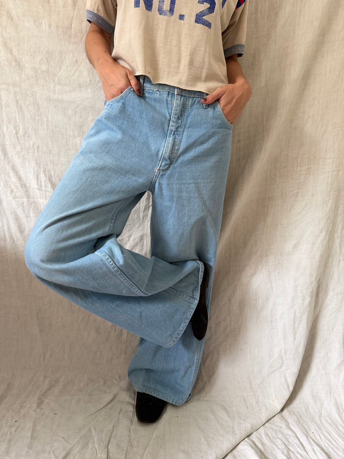Lightwash Wide Leg Star Denim