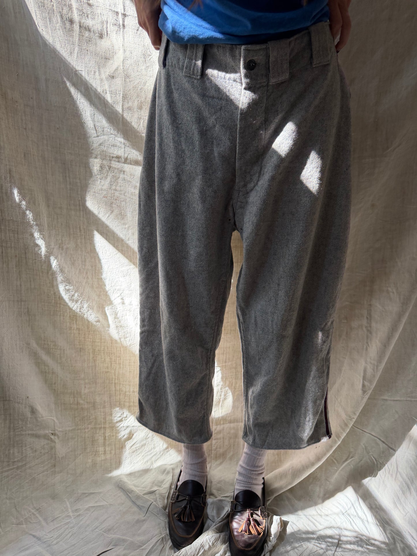 Cropped Wool Baseball Trouser