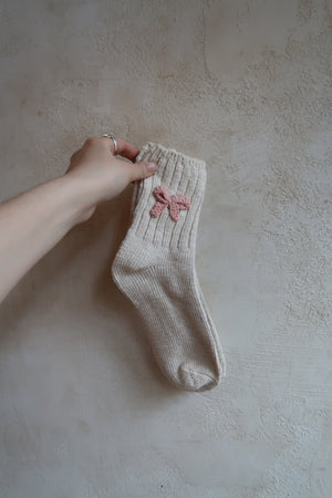 Open image in slideshow, Crochet Bow Socks by Billy Bamboo
