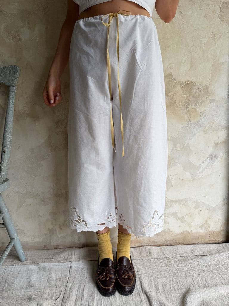 Handmade Floral Cutout Bloomer Pants 02