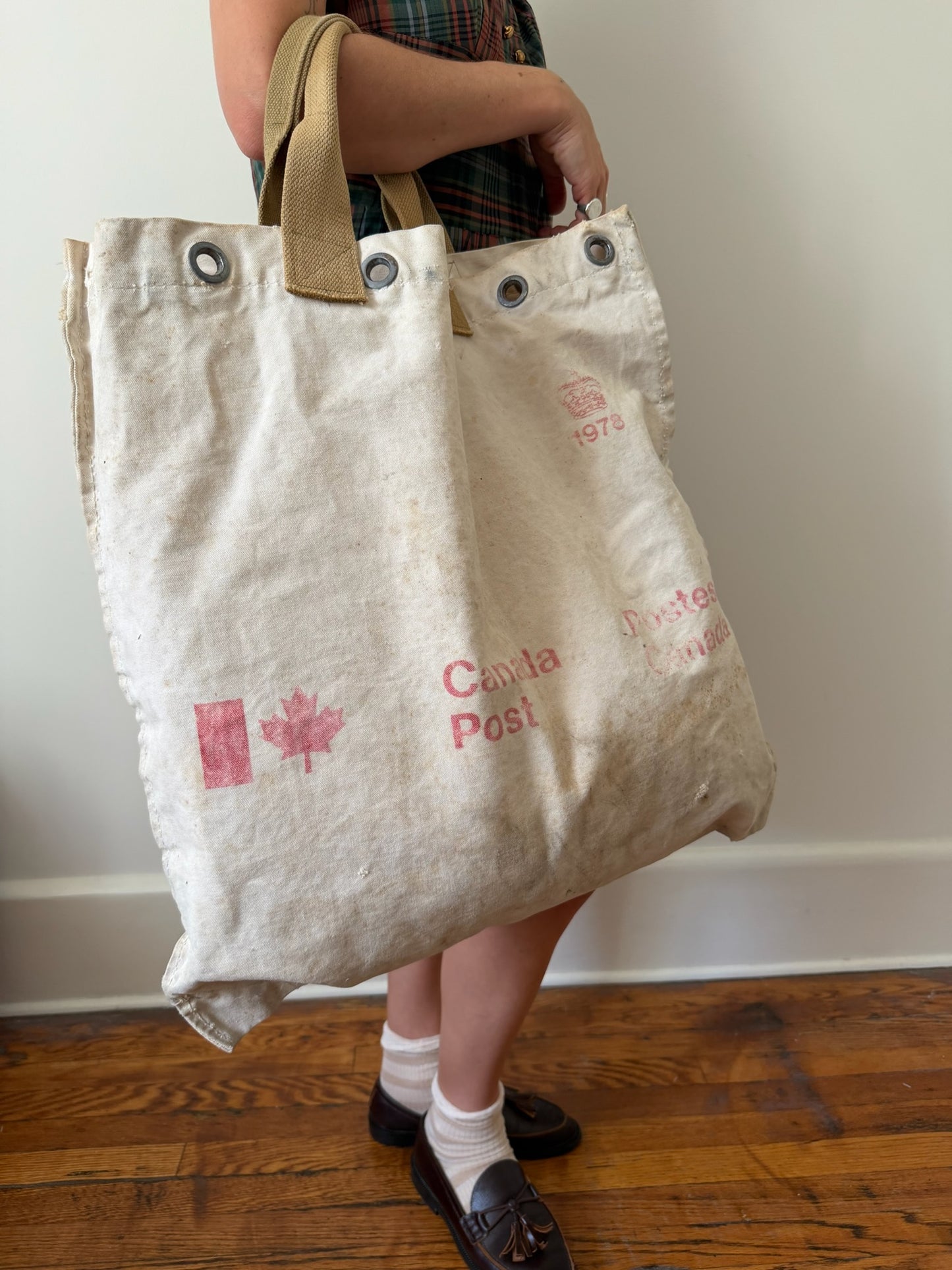 Reworked Canada Post Tote Bag / Khaki Strap