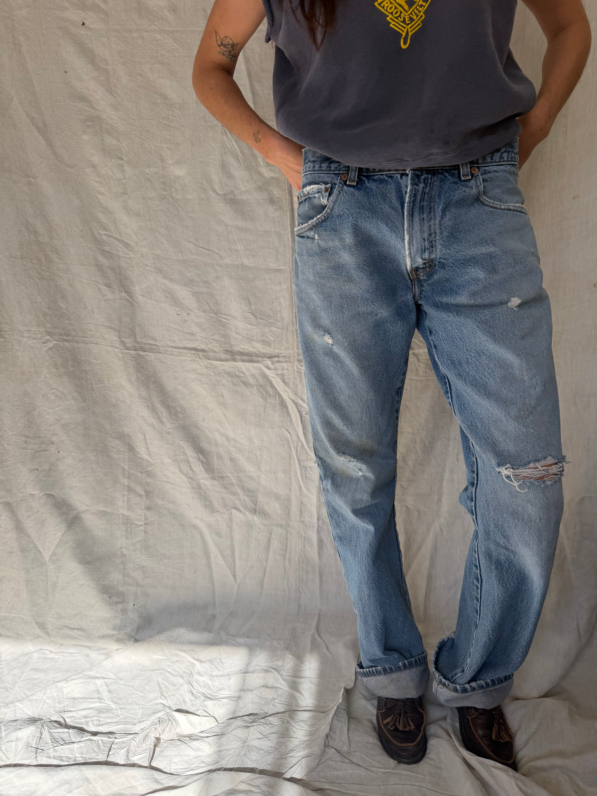 Medium/Light Wash Distressed Levi’s 517 05