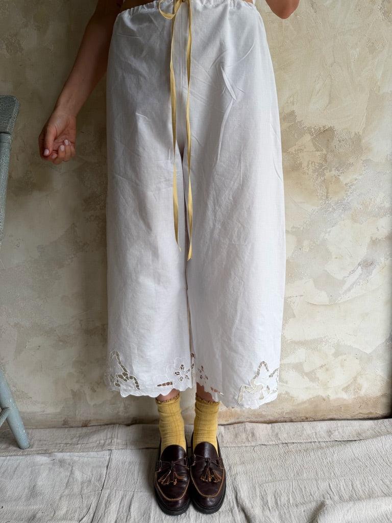 Handmade Floral Cutout Bloomer Pants 02
