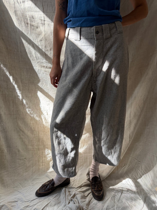 Cropped Wool Baseball Trouser