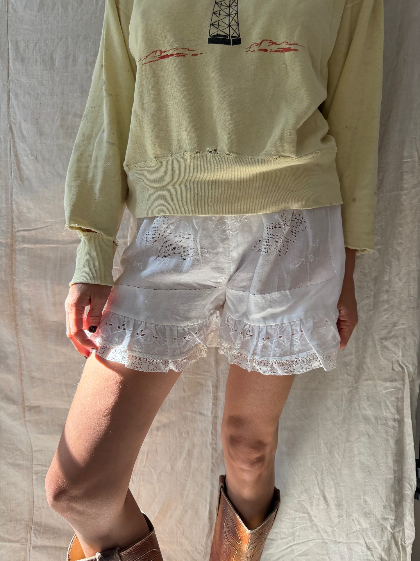Wanderly White Linen Cutout Bloomers
