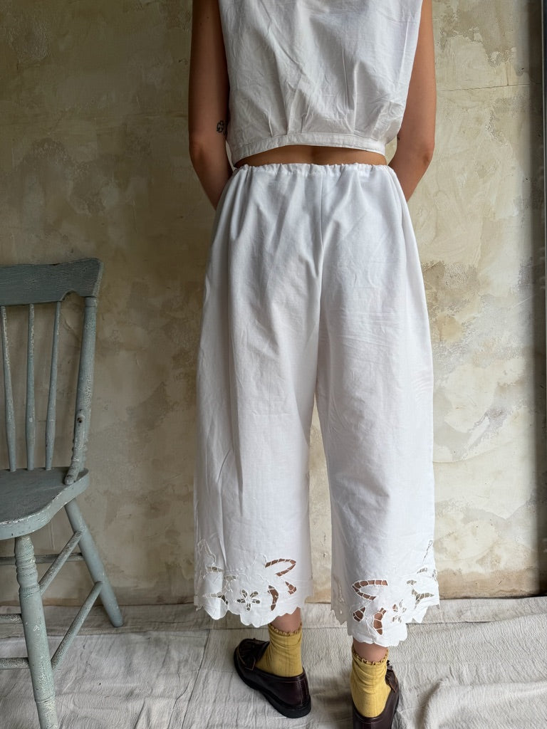 Handmade Floral Cutout Bloomer Pants 02