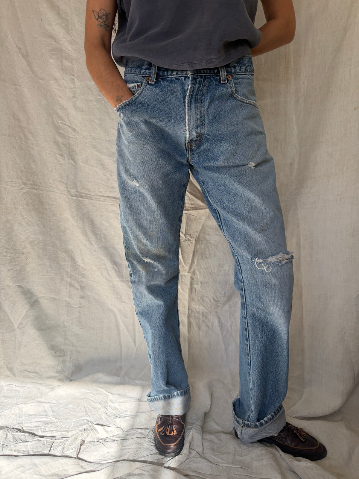 Medium/Light Wash Distressed Levi’s 517 05