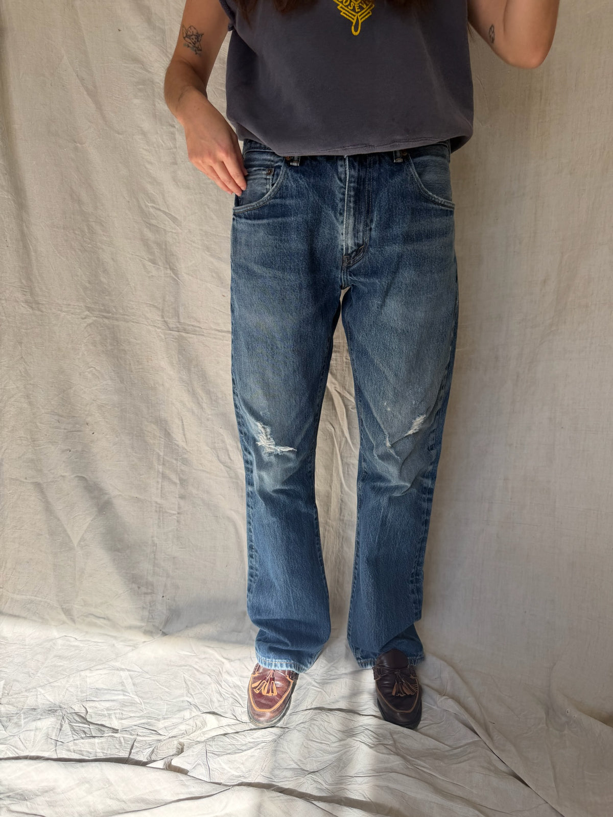 Dark Wash Levi’s 517 08