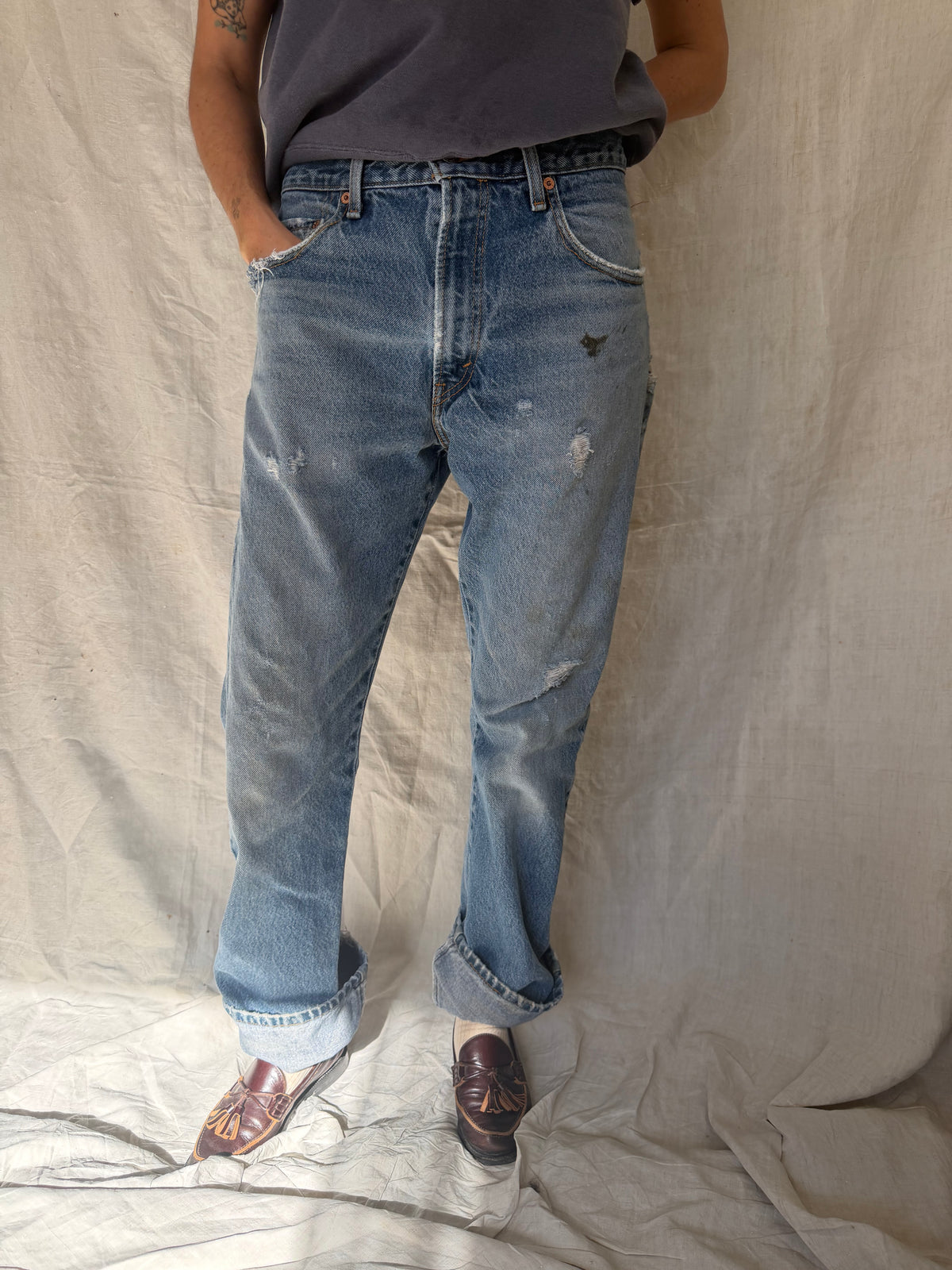 Medium Wash Distressed Levi’s 517 04