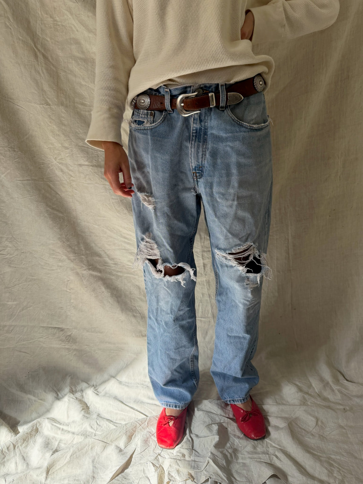 Super Distressed Light-wash Levi’s